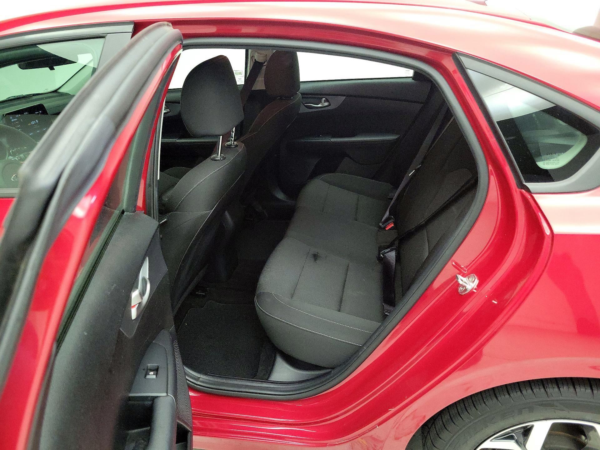 Thumbnail: 2021 Kia Forte - 19