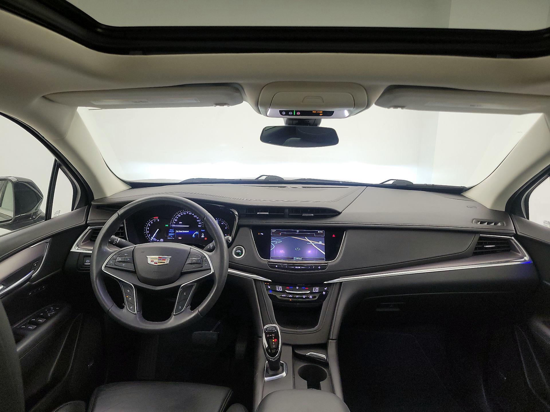 Thumbnail: 2017 Cadillac XT5 - 9