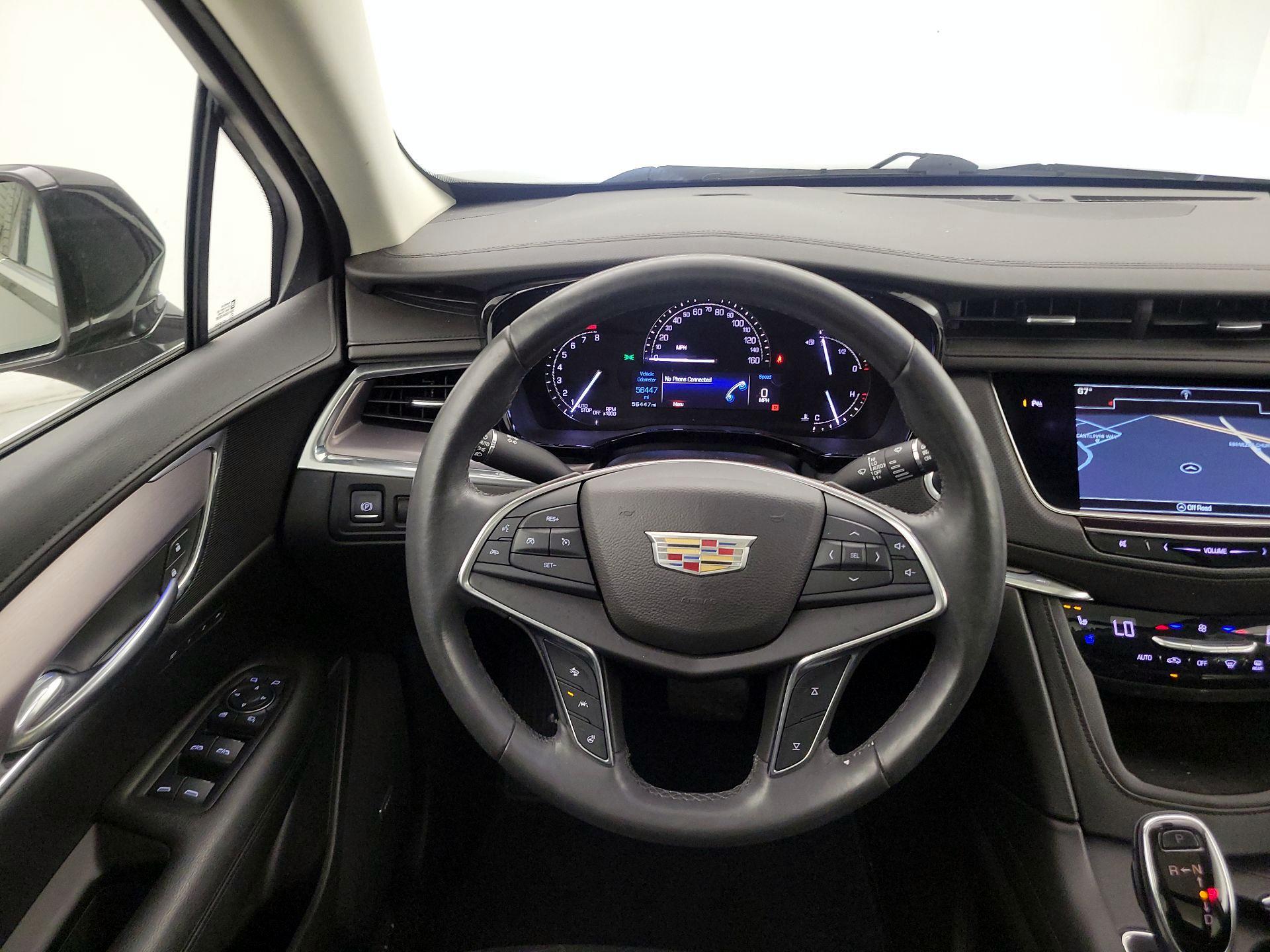 Thumbnail: 2017 Cadillac XT5 - 10