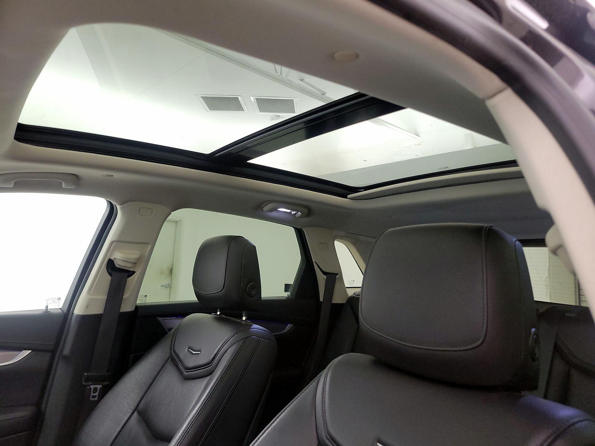 Thumbnail: 2017 Cadillac XT5 - 20