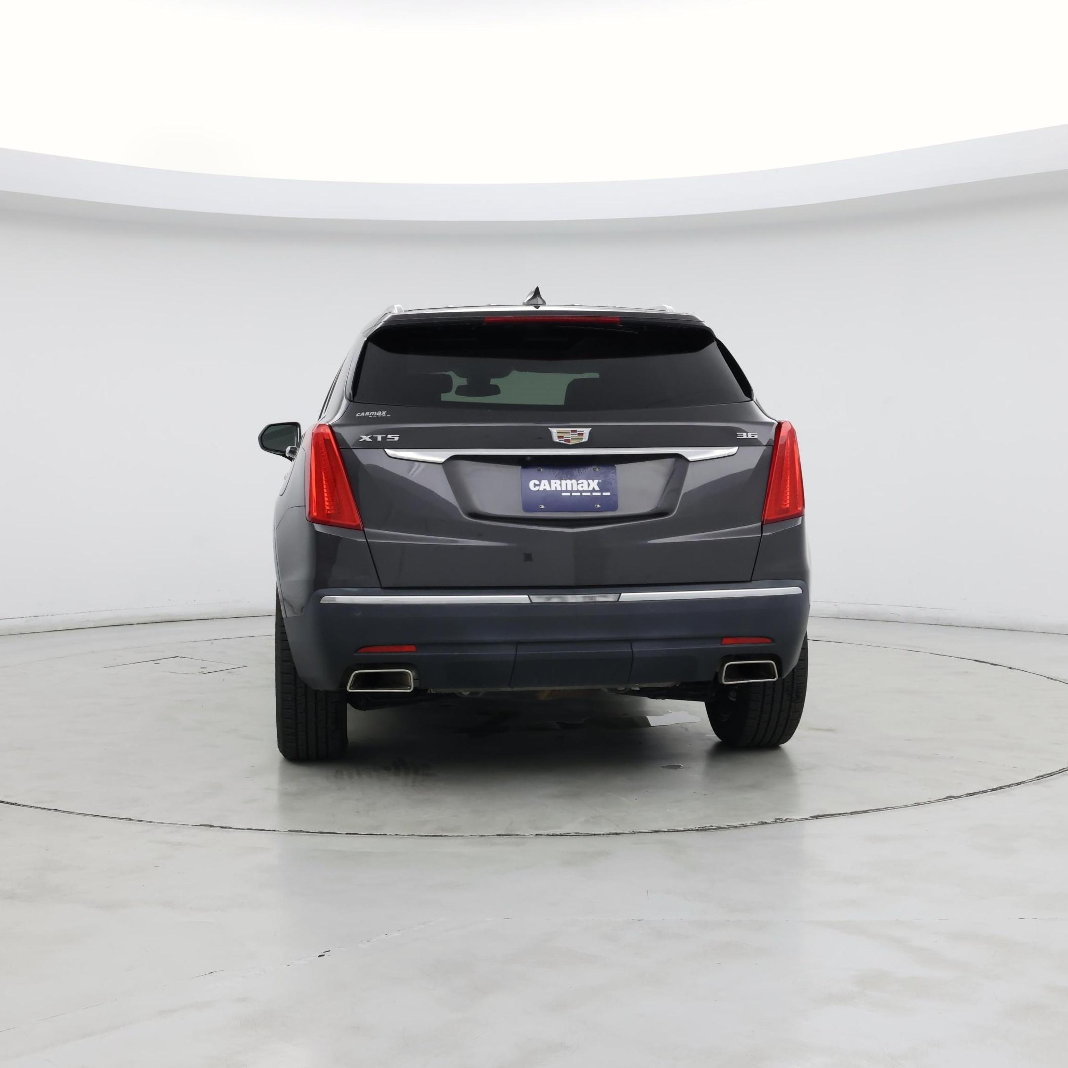 Thumbnail: 2017 Cadillac XT5 - 6