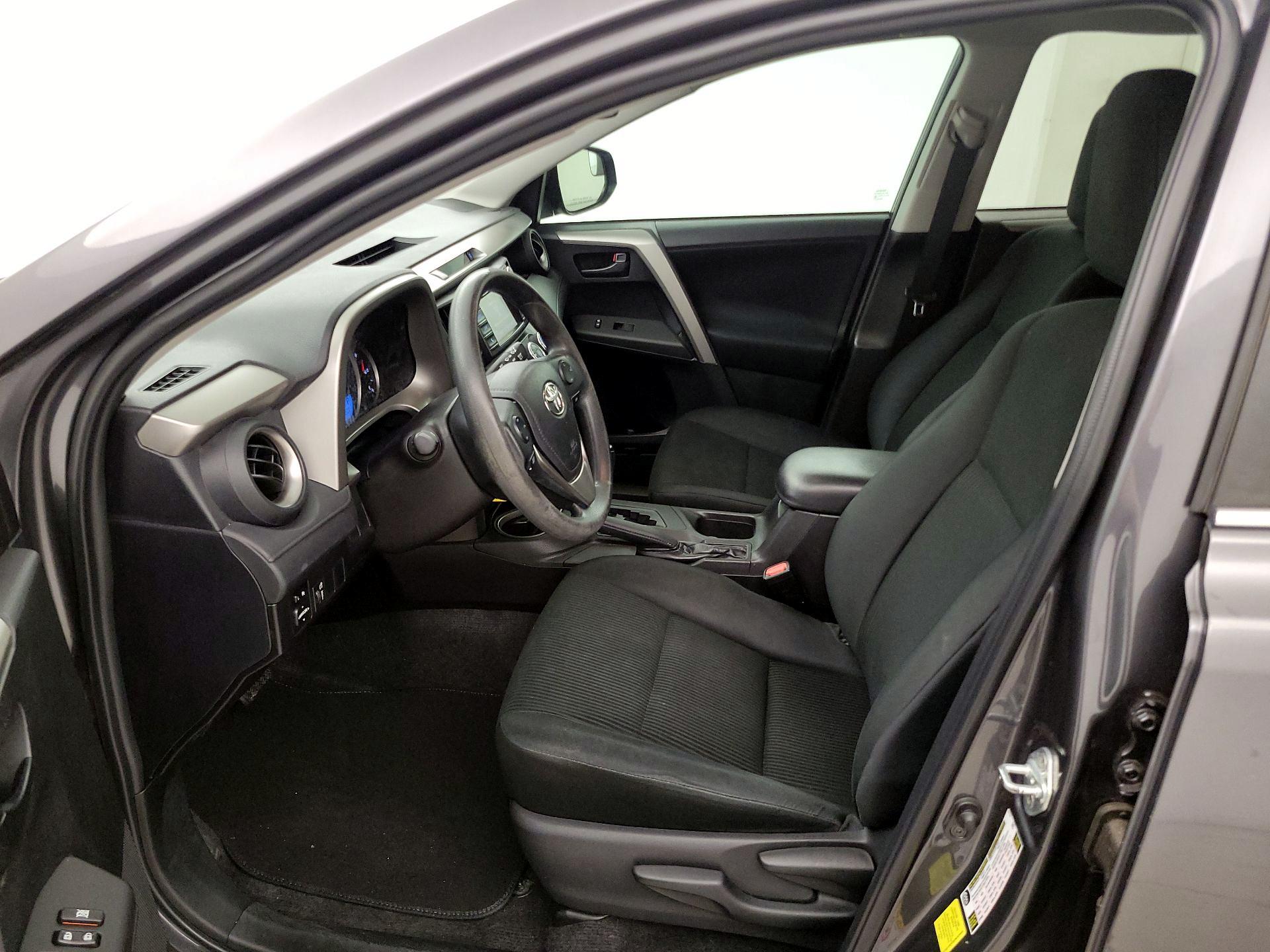 Thumbnail: 2016 Toyota RAV4 - 11