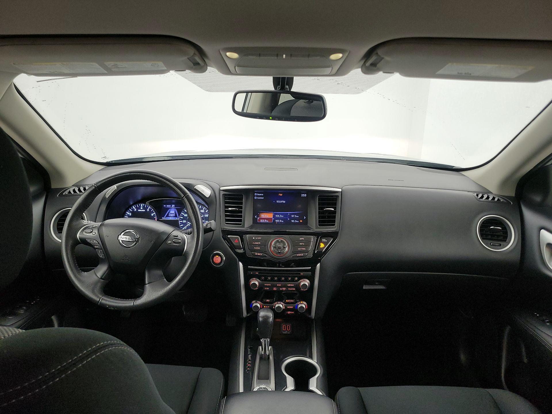 Thumbnail: 2018 Nissan Pathfinder - 9