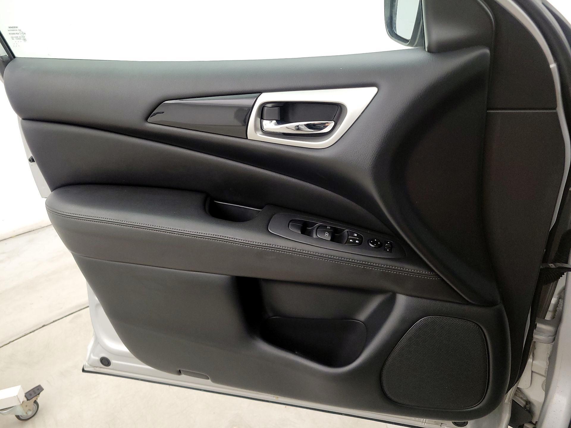 Thumbnail: 2018 Nissan Pathfinder - 12