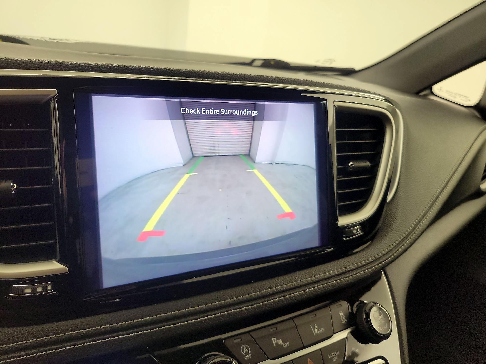 Thumbnail: 2021 Chrysler Pacifica - 14