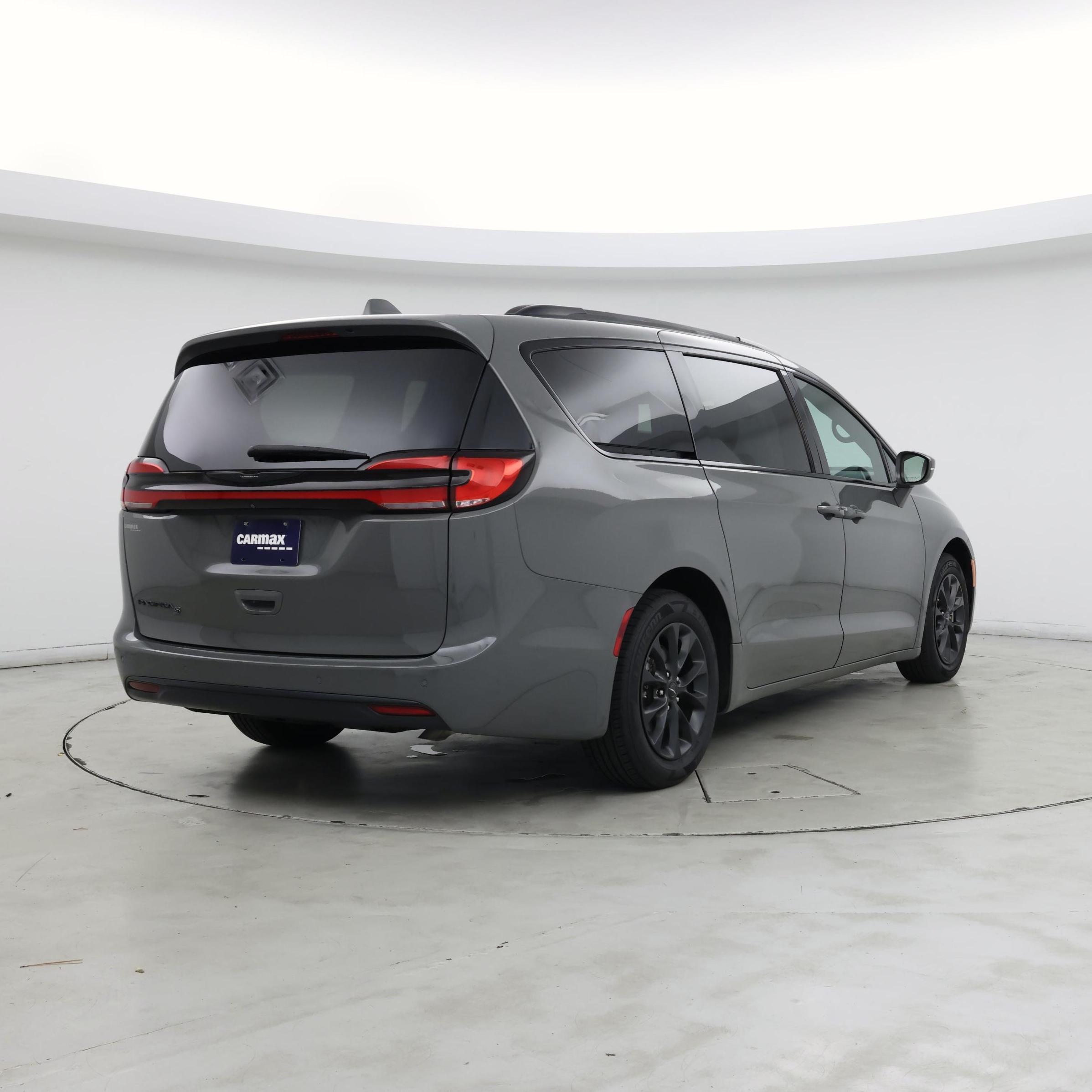 Thumbnail: 2021 Chrysler Pacifica - 8