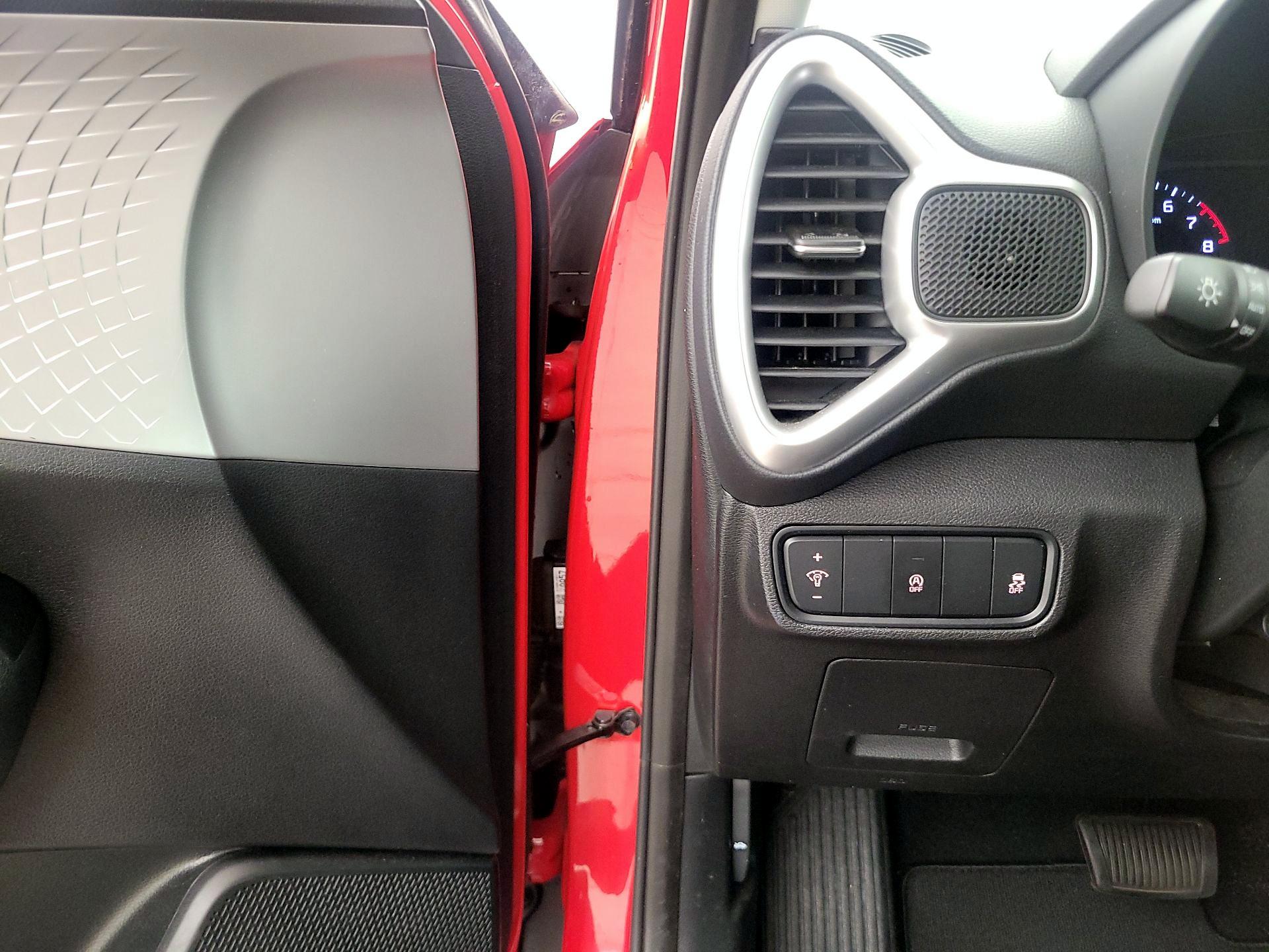 Thumbnail: 2020 Kia Soul - 13