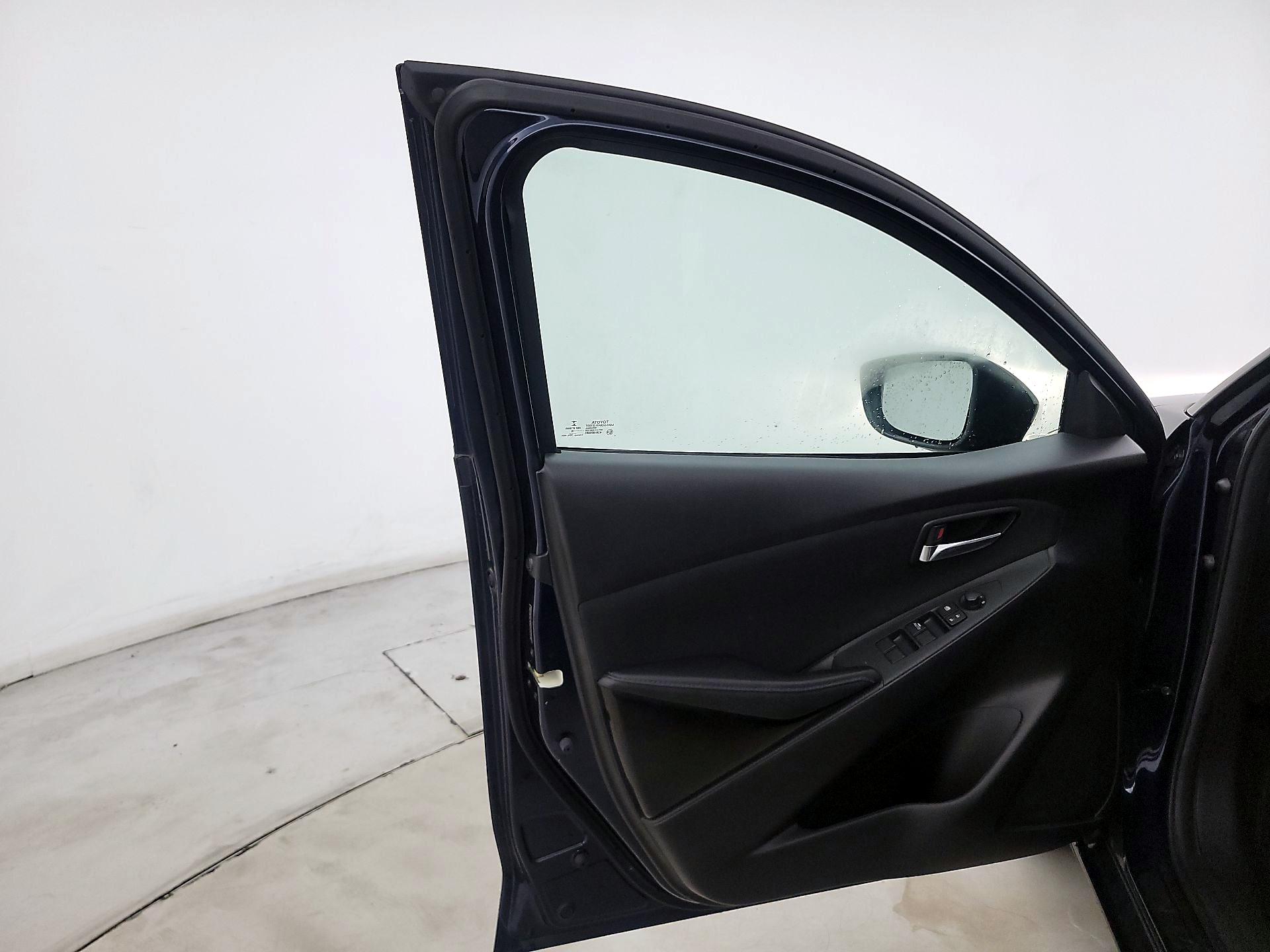 Thumbnail: 2016 Scion iA - 12