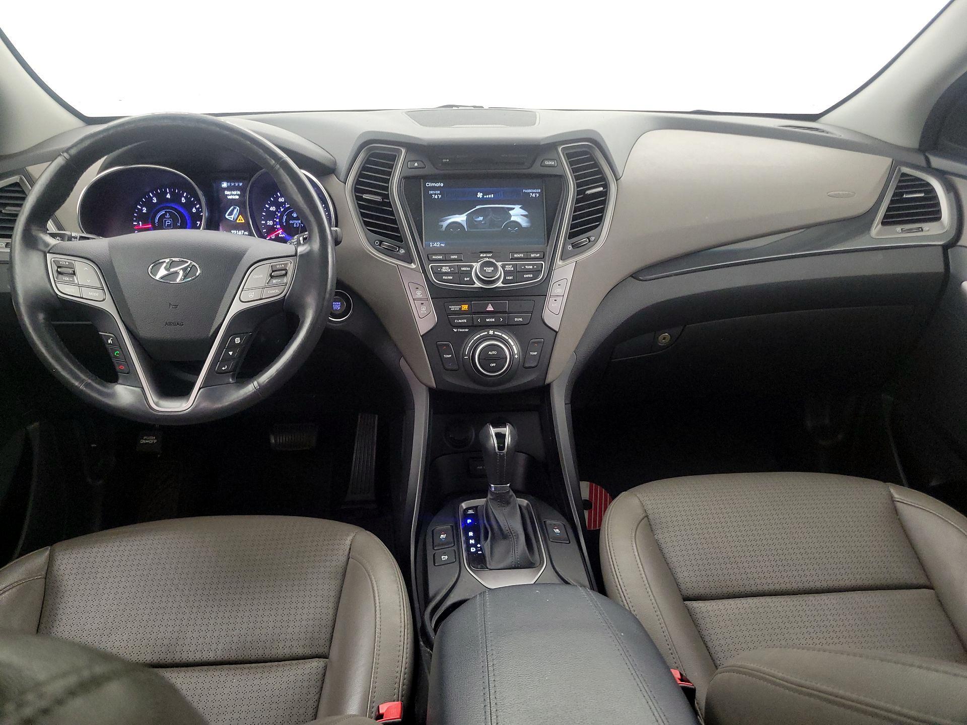 Thumbnail: 2016 Hyundai Santa Fe - 9