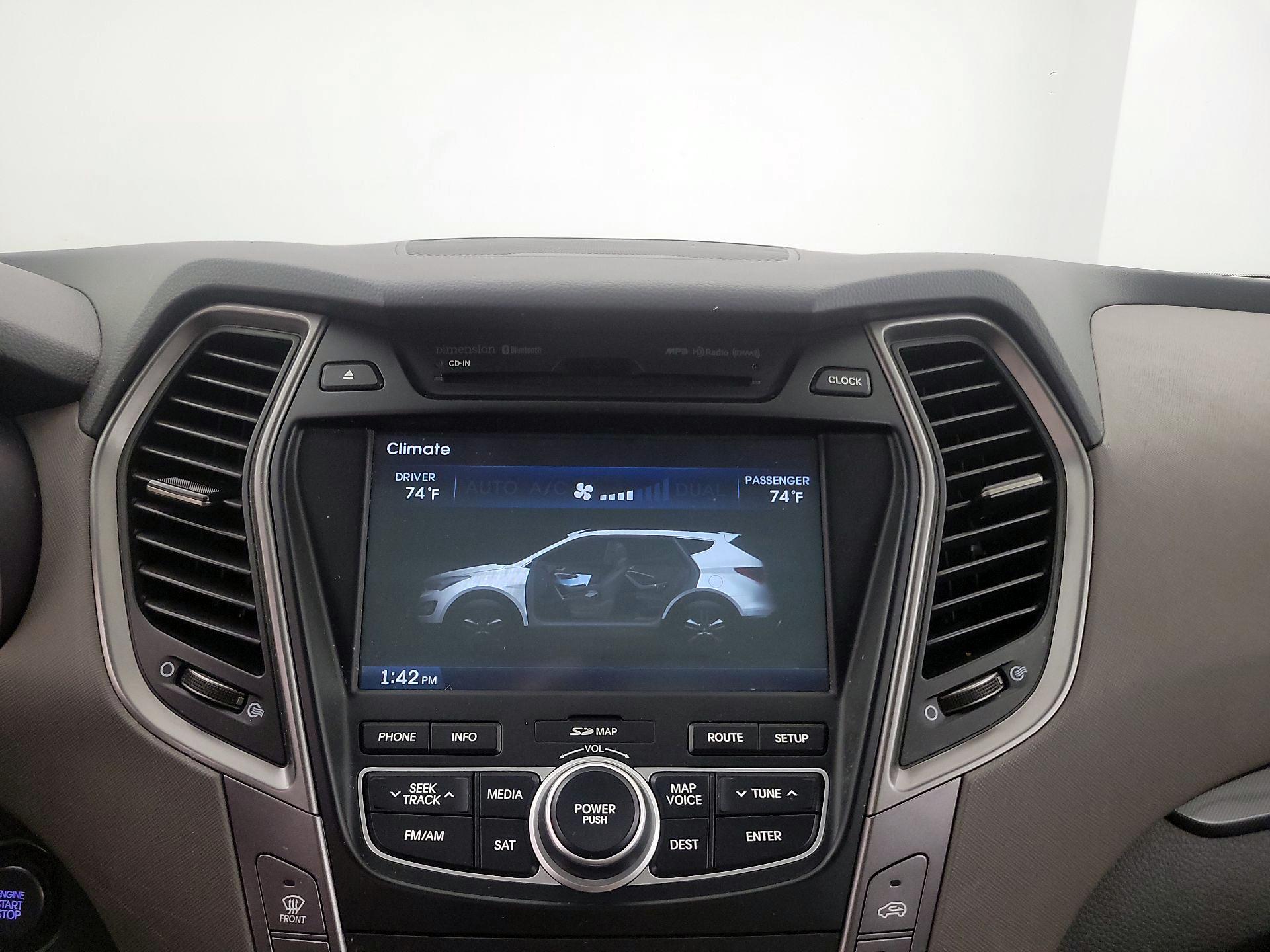 Thumbnail: 2016 Hyundai Santa Fe - 17