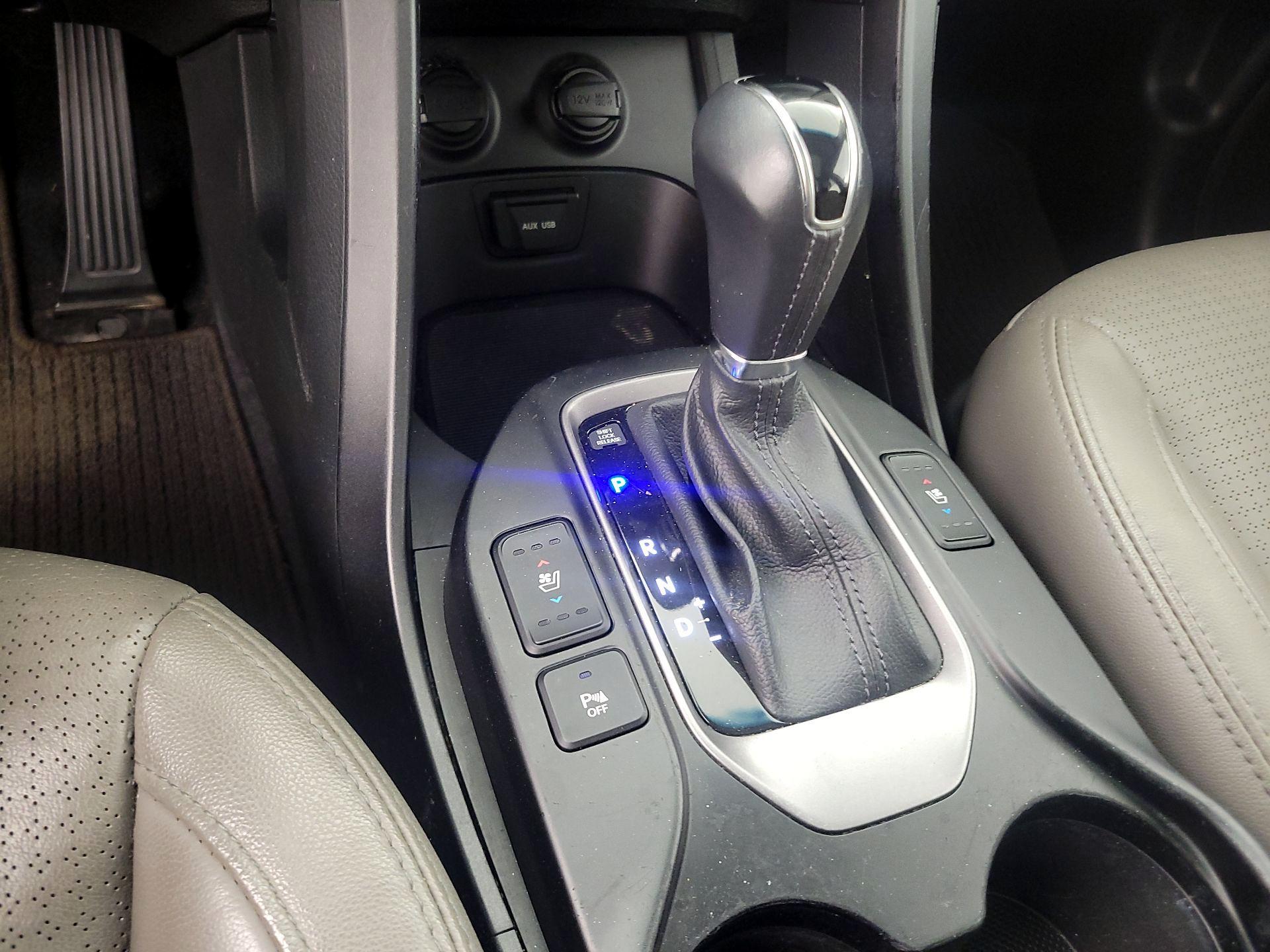 Thumbnail: 2016 Hyundai Santa Fe - 18