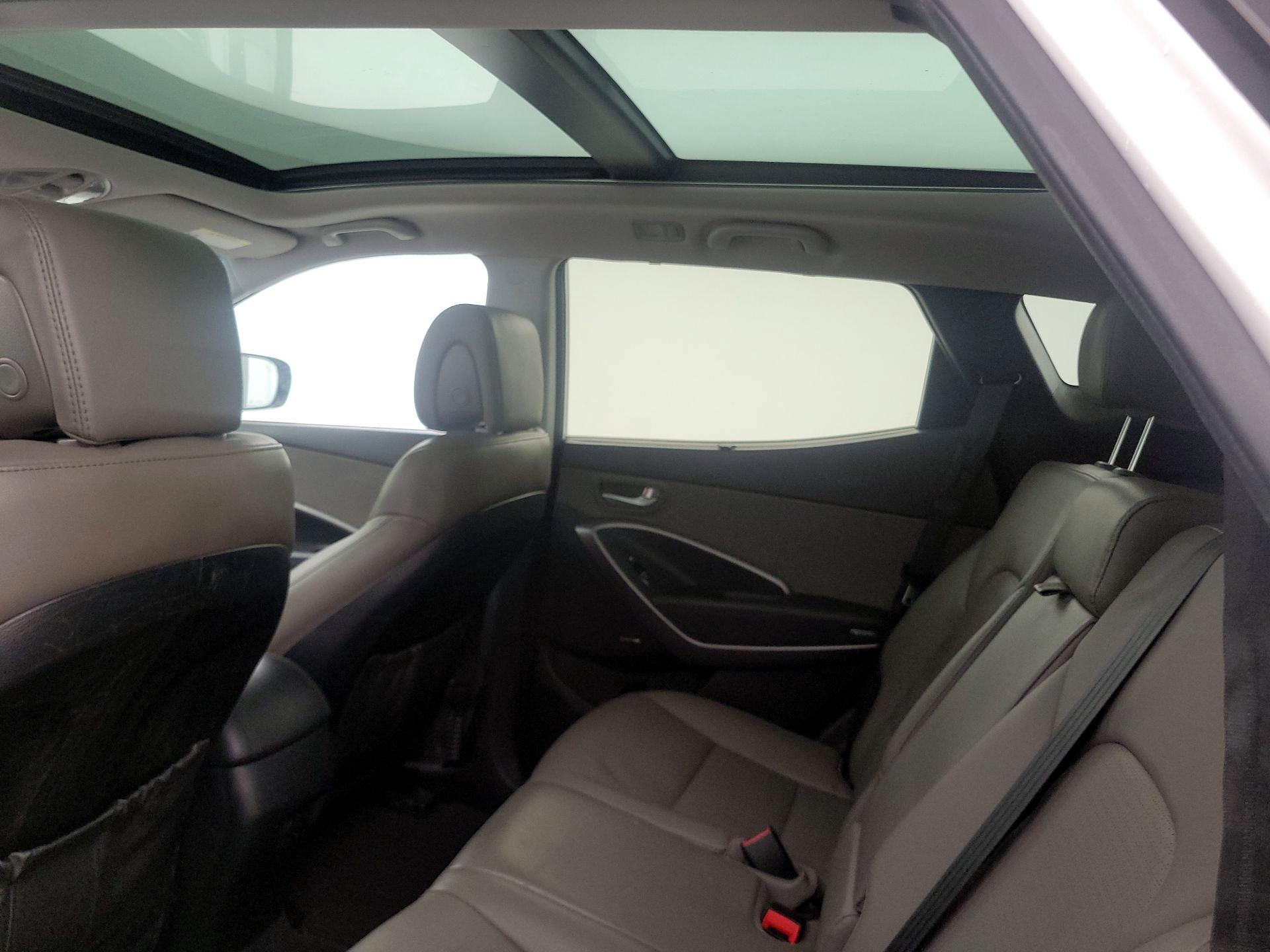 Thumbnail: 2016 Hyundai Santa Fe - 20