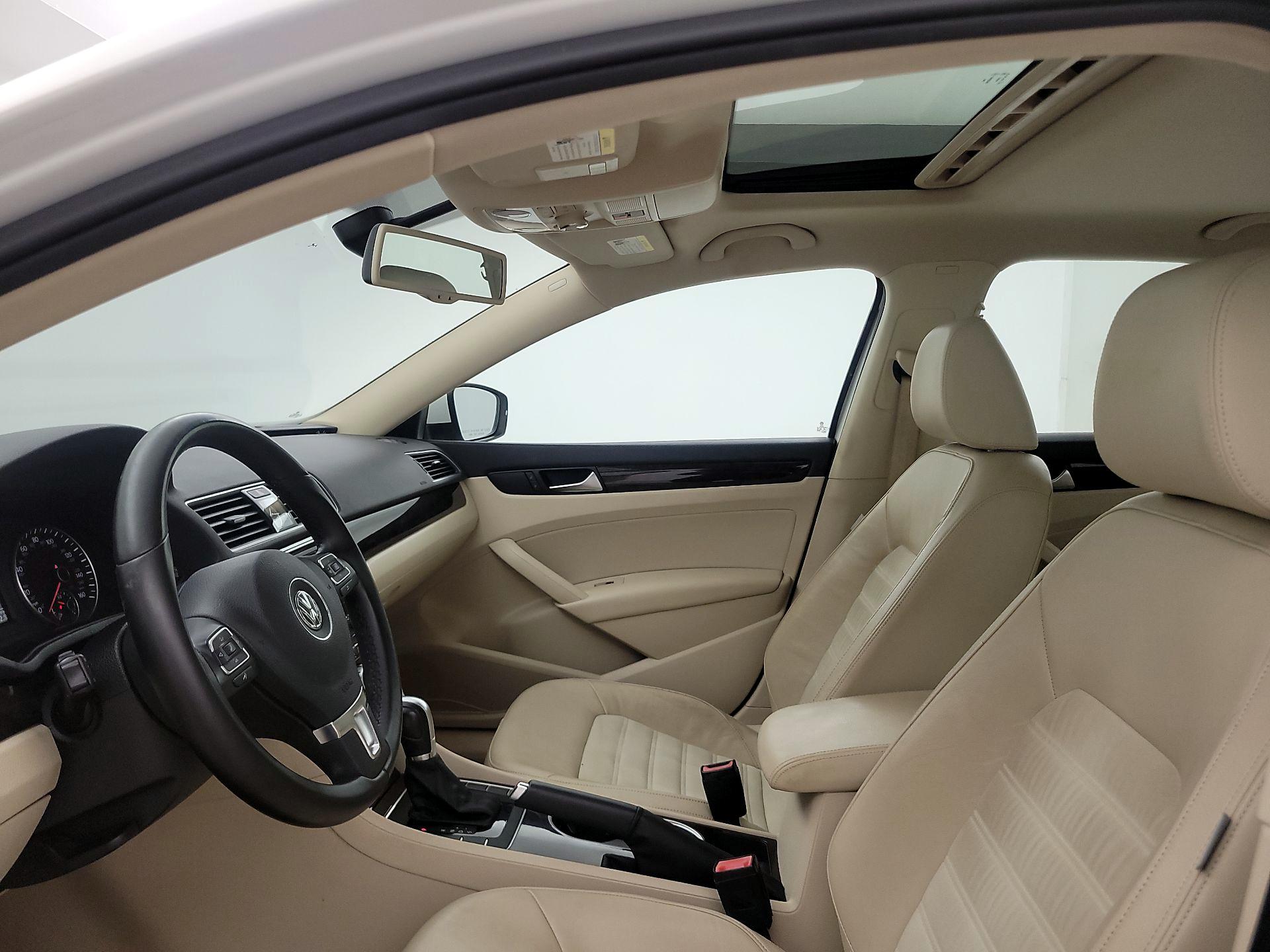 Thumbnail: 2015 Volkswagen Passat - 20