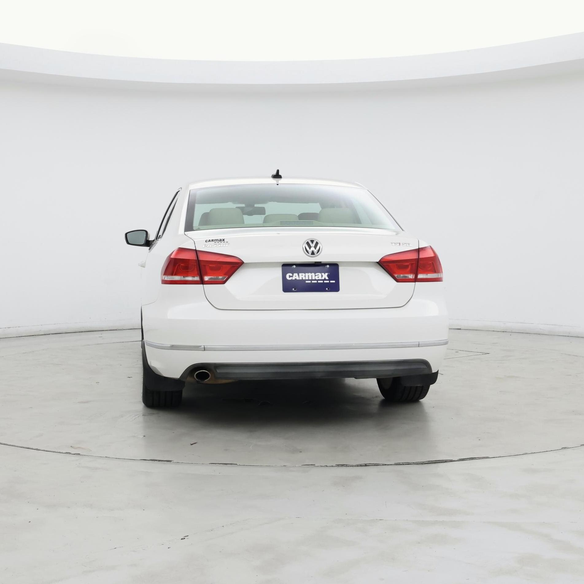 Thumbnail: 2015 Volkswagen Passat - 6