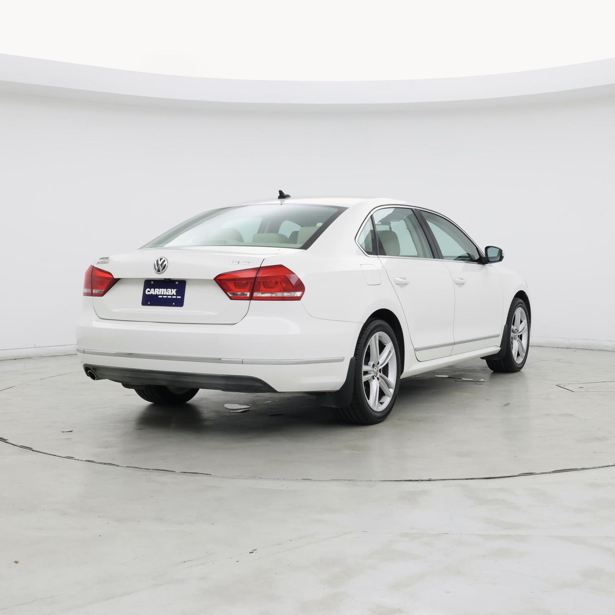 Thumbnail: 2015 Volkswagen Passat - 8