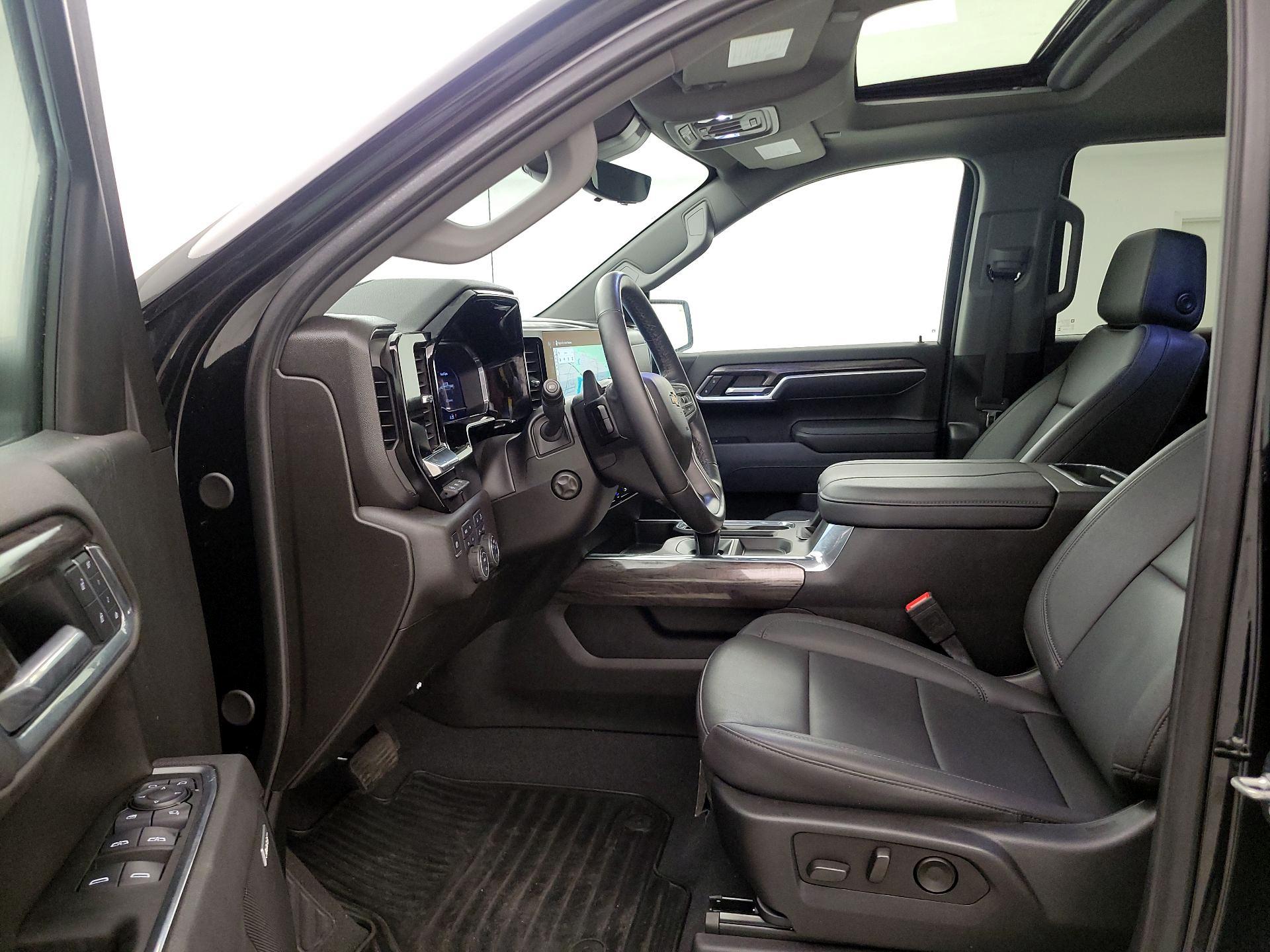 Thumbnail: 2025 Chevrolet Silverado 1500 - 11