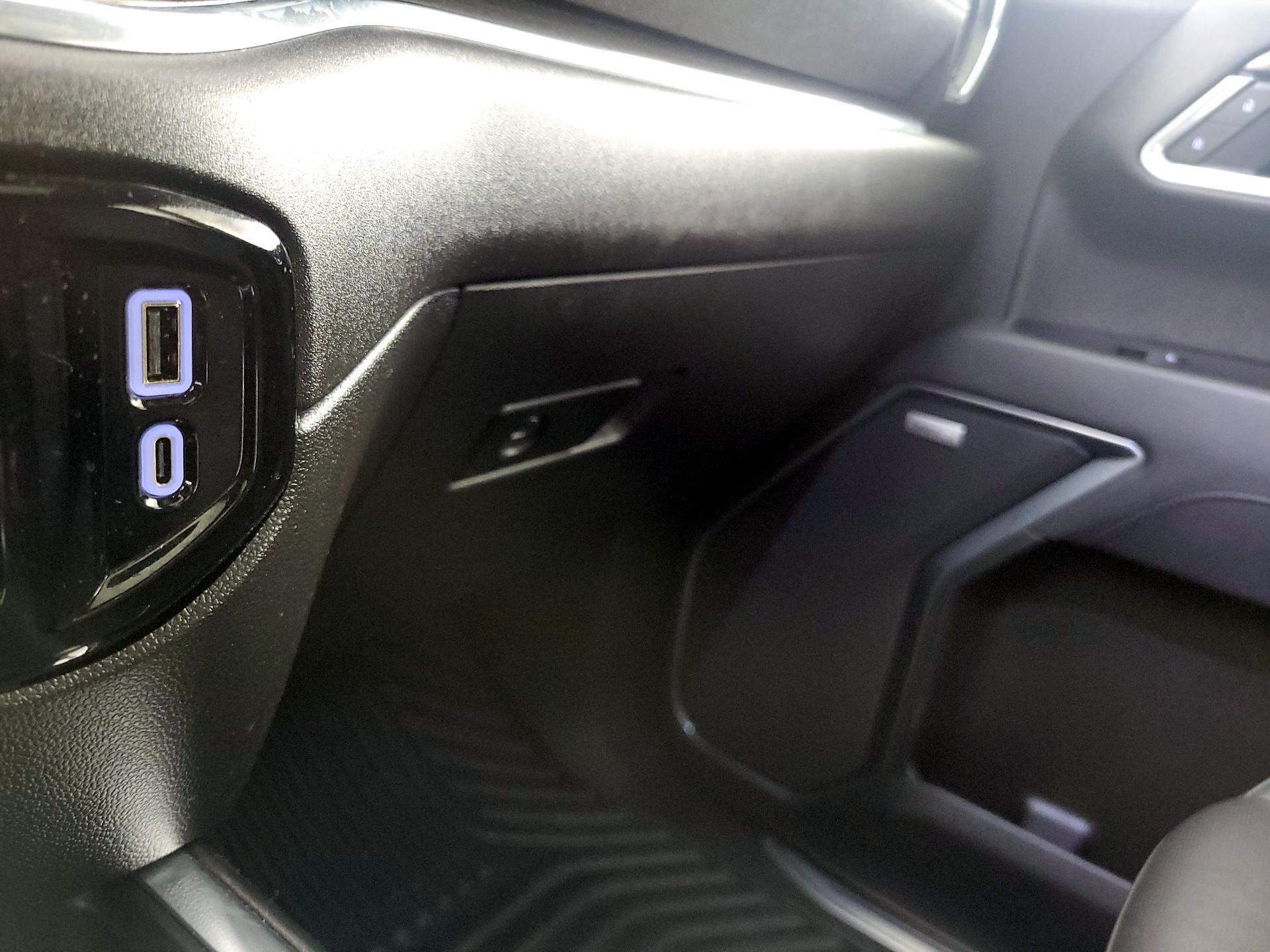 Thumbnail: 2025 Chevrolet Silverado 1500 - 19