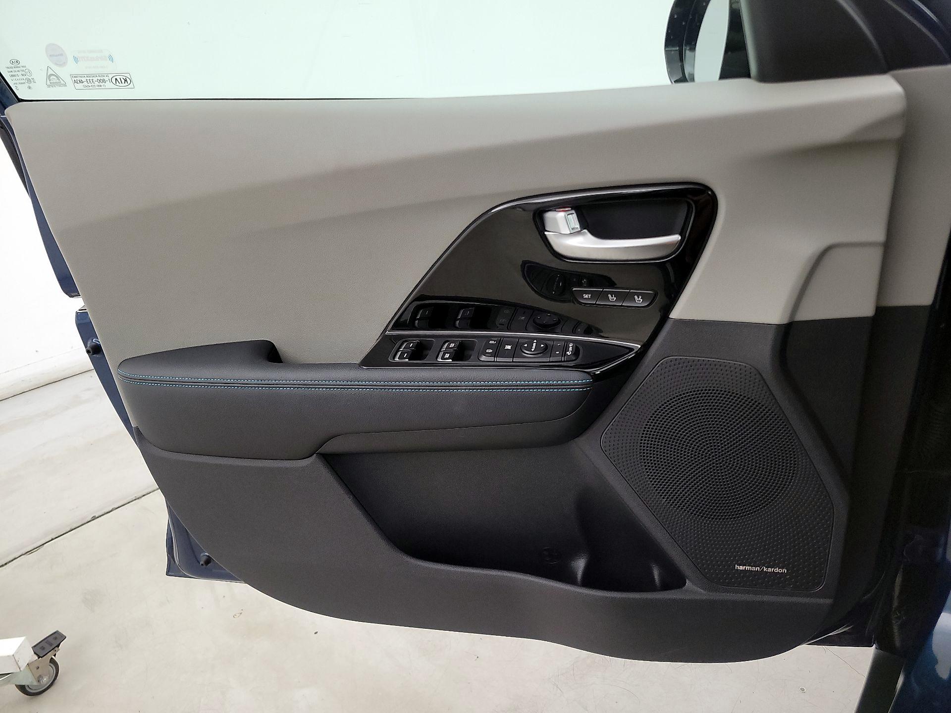 Thumbnail: 2019 Kia Niro - 12