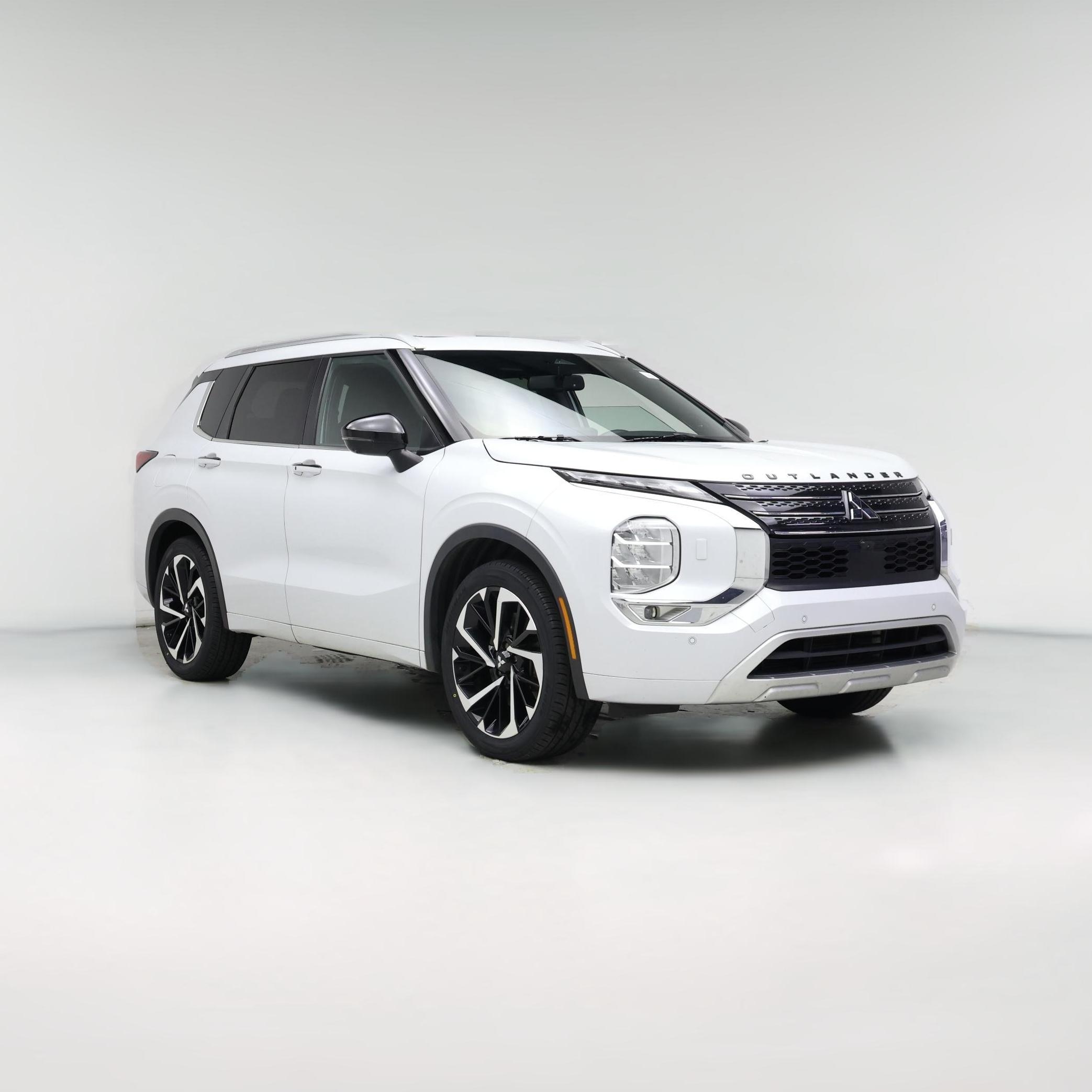 Thumbnail: 2022 Mitsubishi Outlander - 1