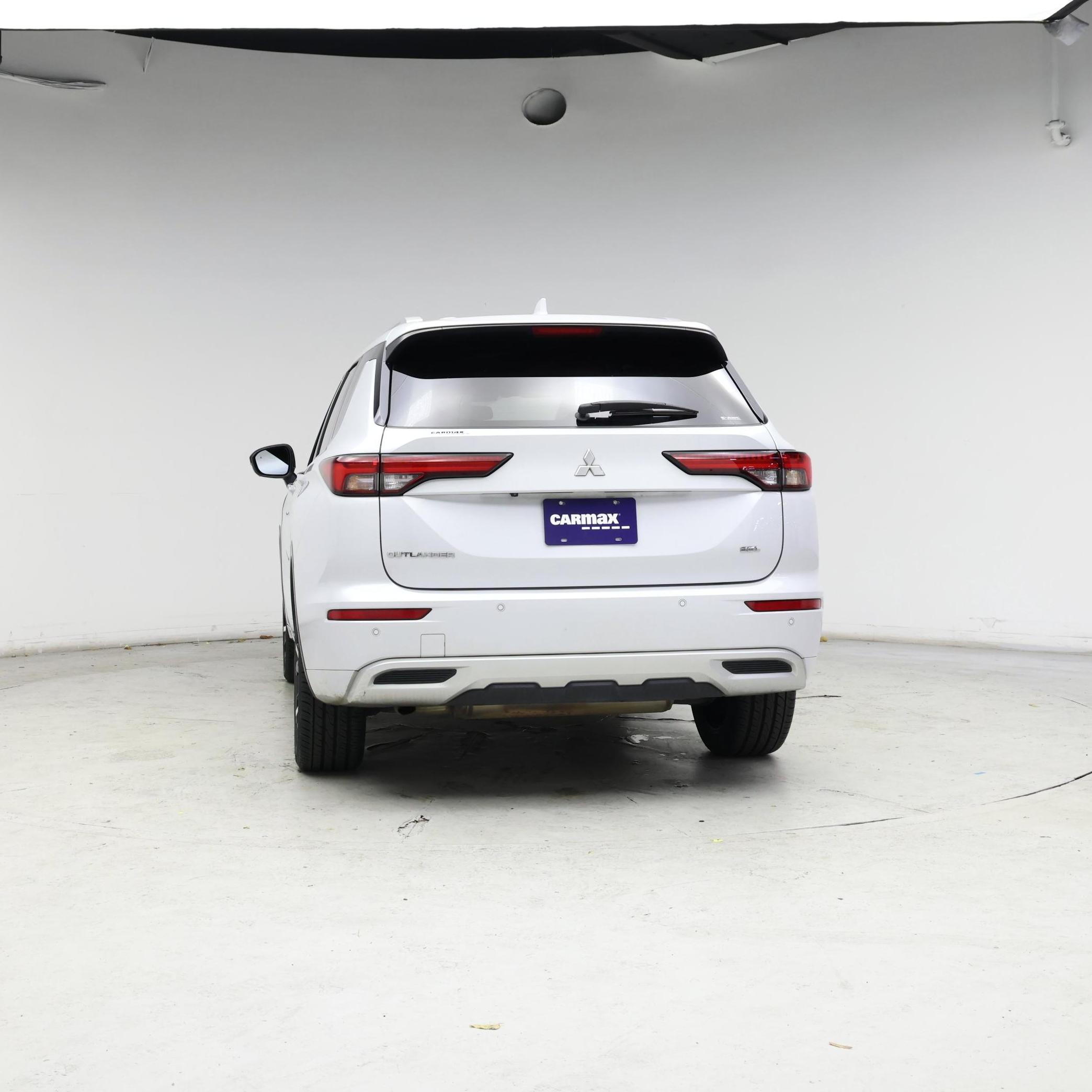 Thumbnail: 2022 Mitsubishi Outlander - 6