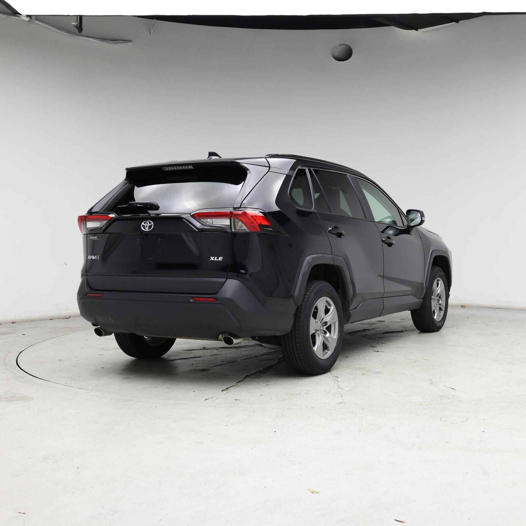Thumbnail: 2023 Toyota RAV4 - 8