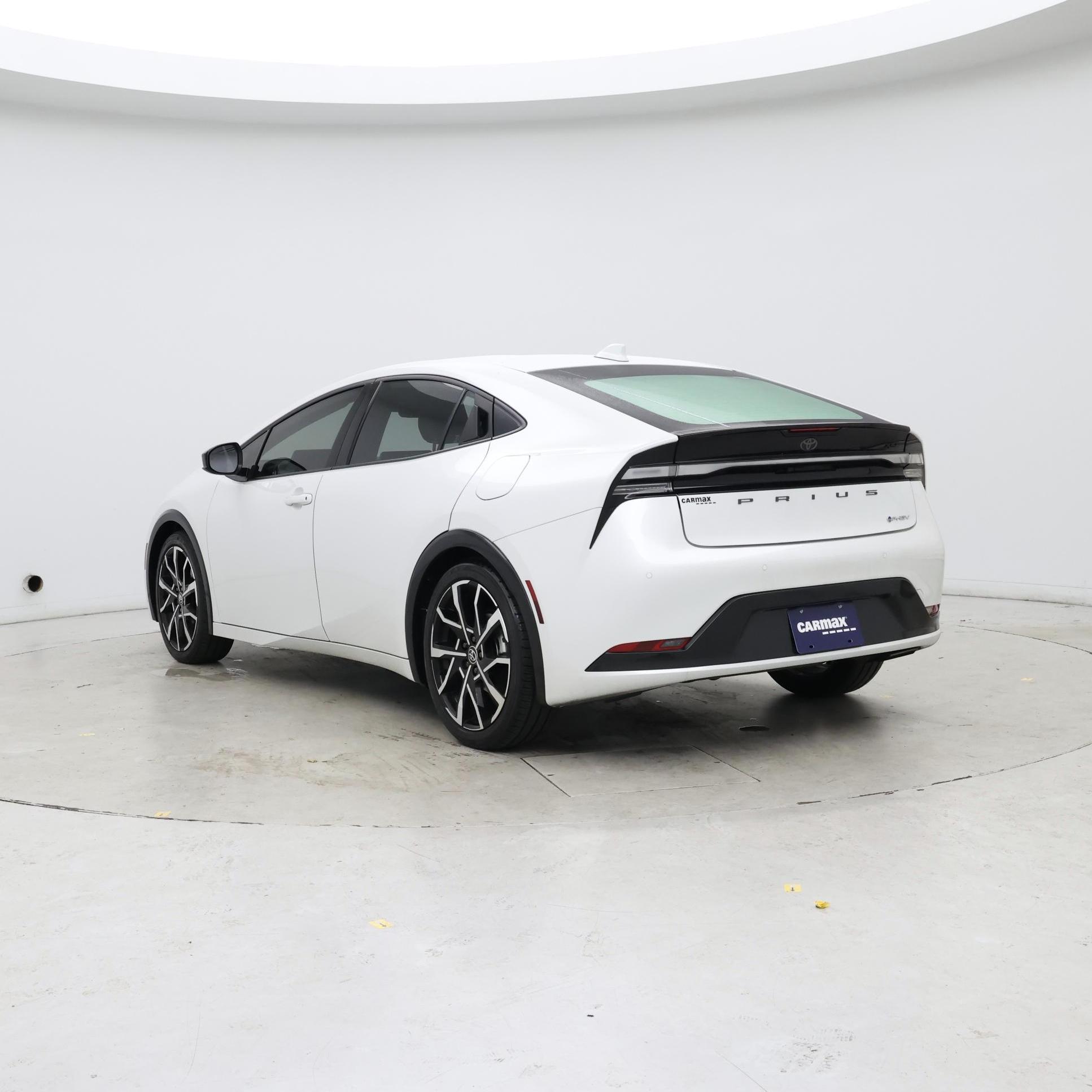 Thumbnail: 2025 Toyota Prius - 2