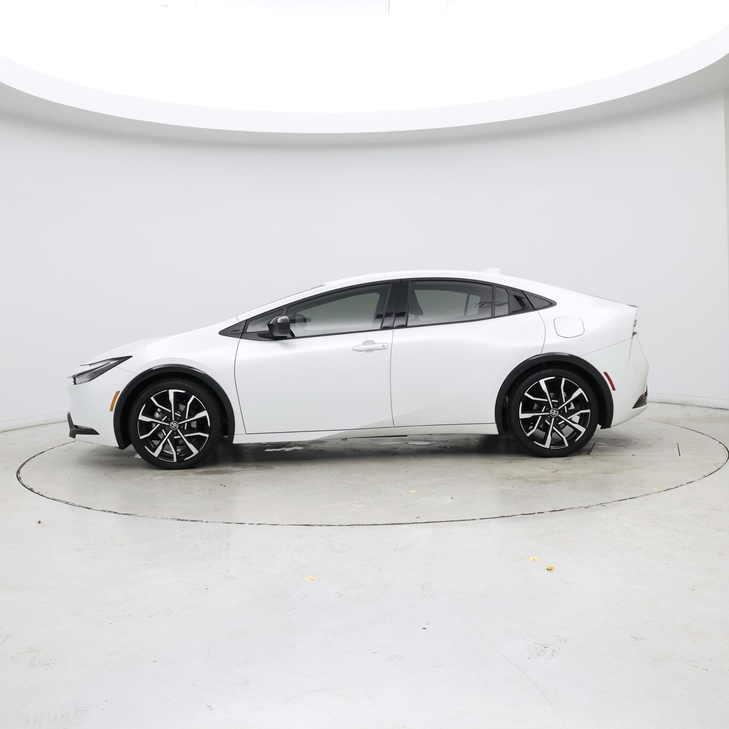 Thumbnail: 2025 Toyota Prius - 3