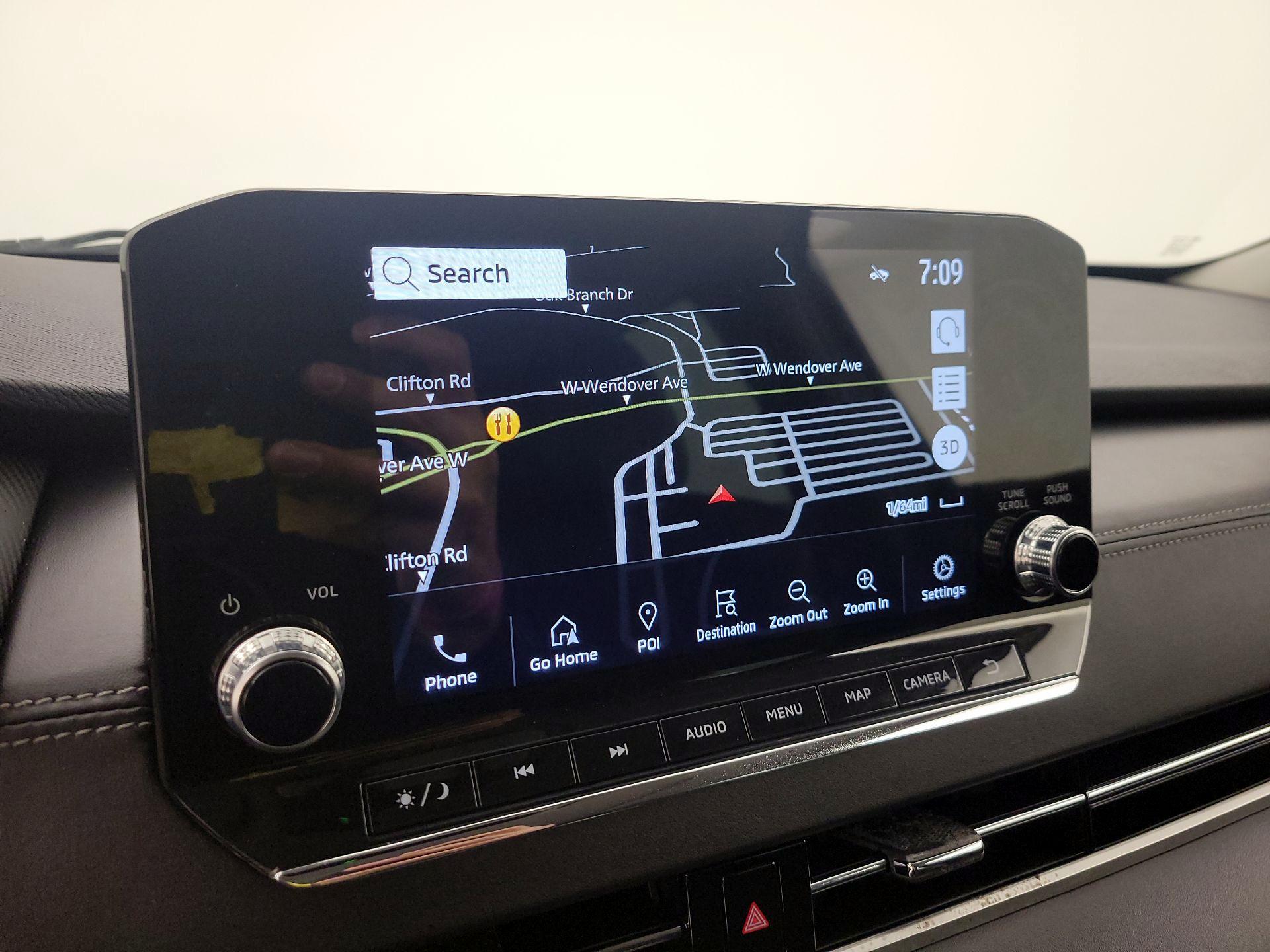 Thumbnail: 2023 Mitsubishi Outlander - 14