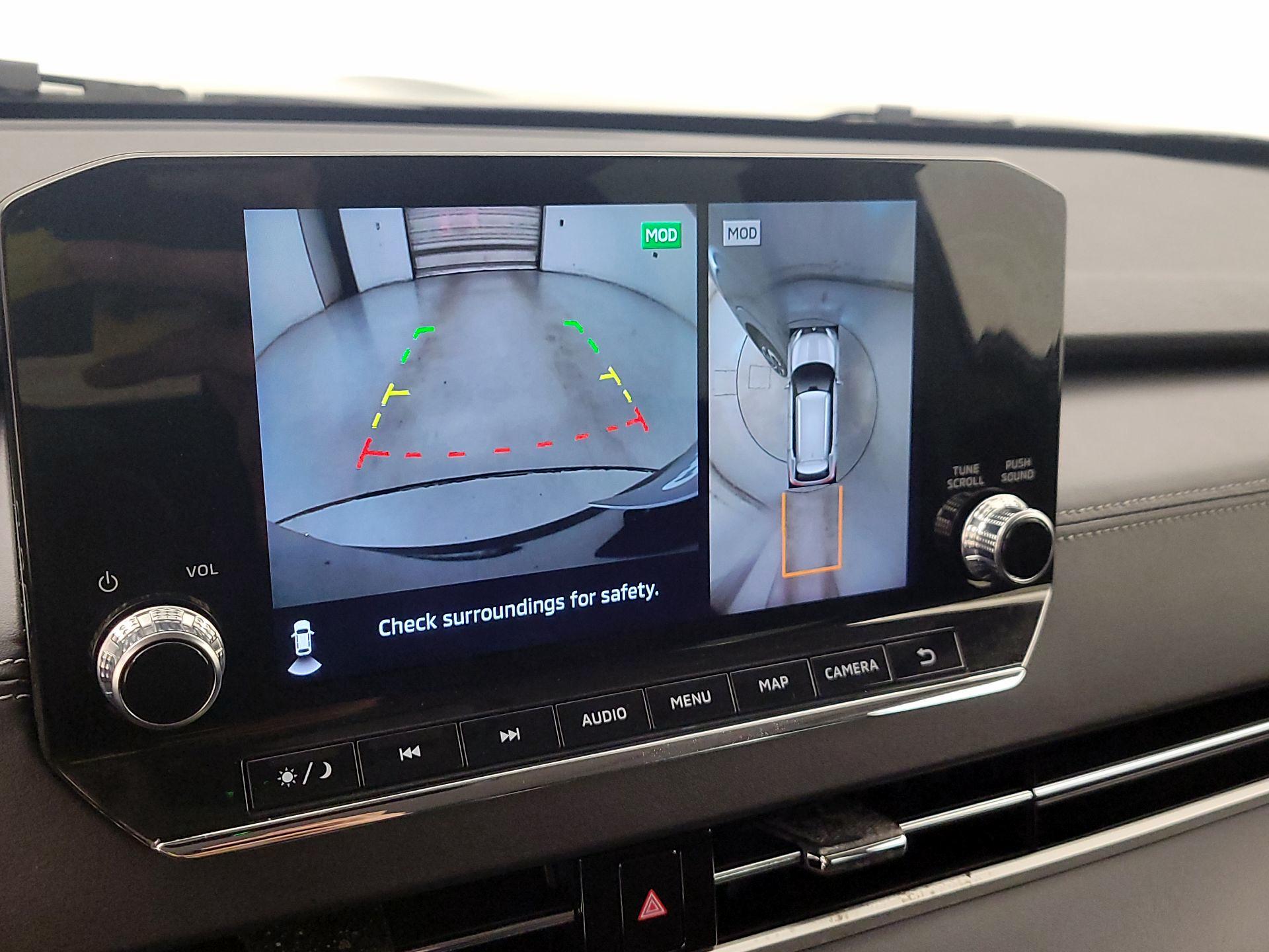 Thumbnail: 2023 Mitsubishi Outlander - 15