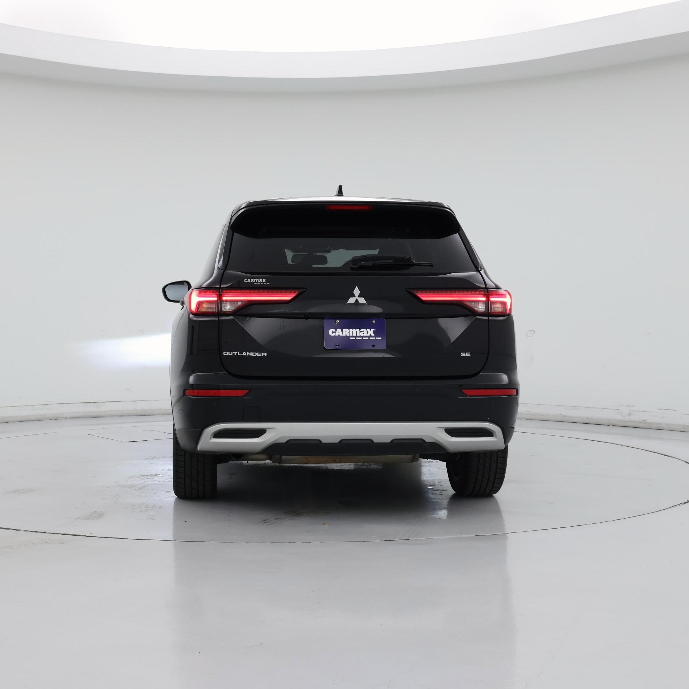 Thumbnail: 2023 Mitsubishi Outlander - 6