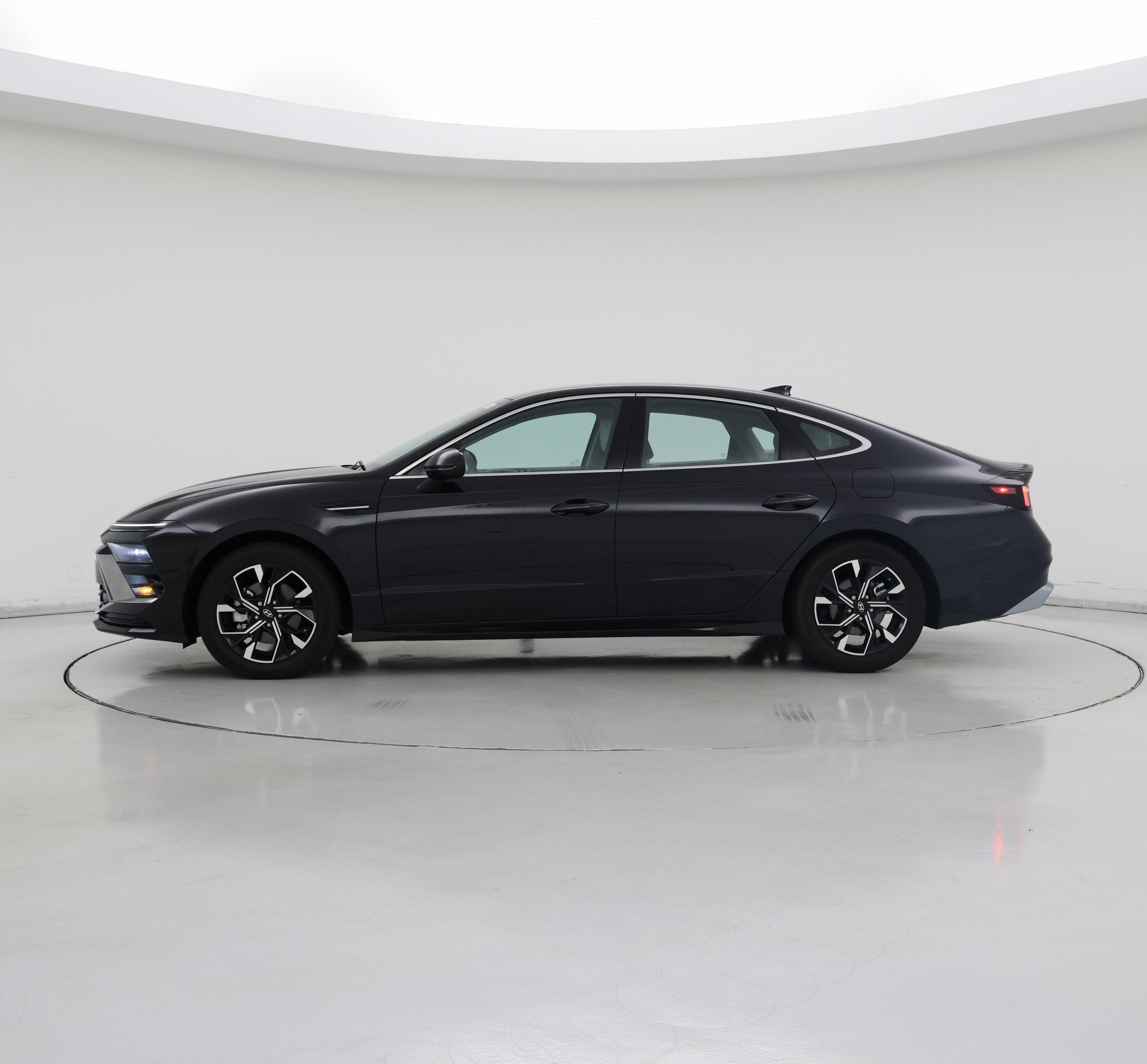 Thumbnail: 2024 Hyundai Sonata - 3