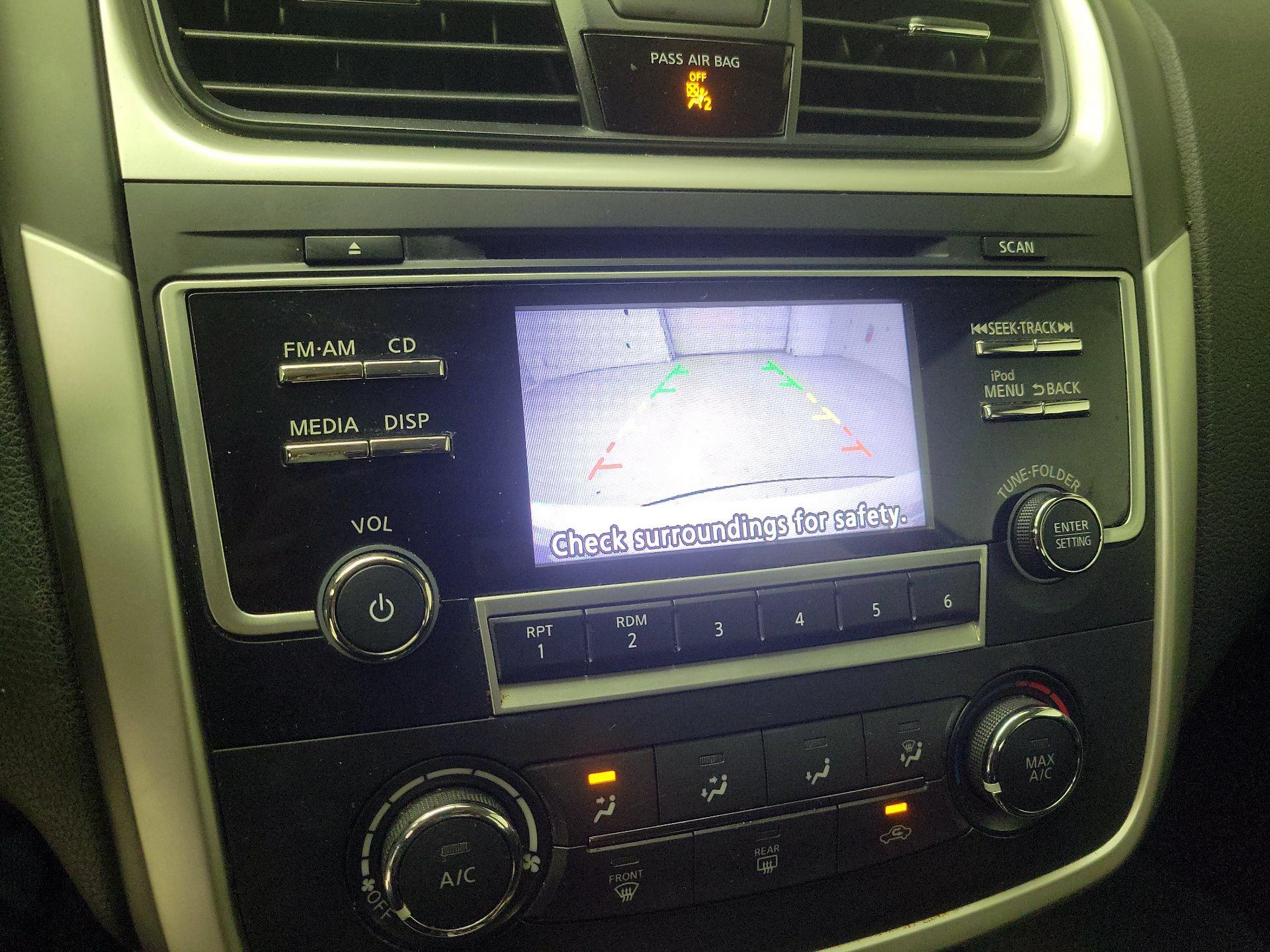 Thumbnail: 2017 Nissan Altima - 14