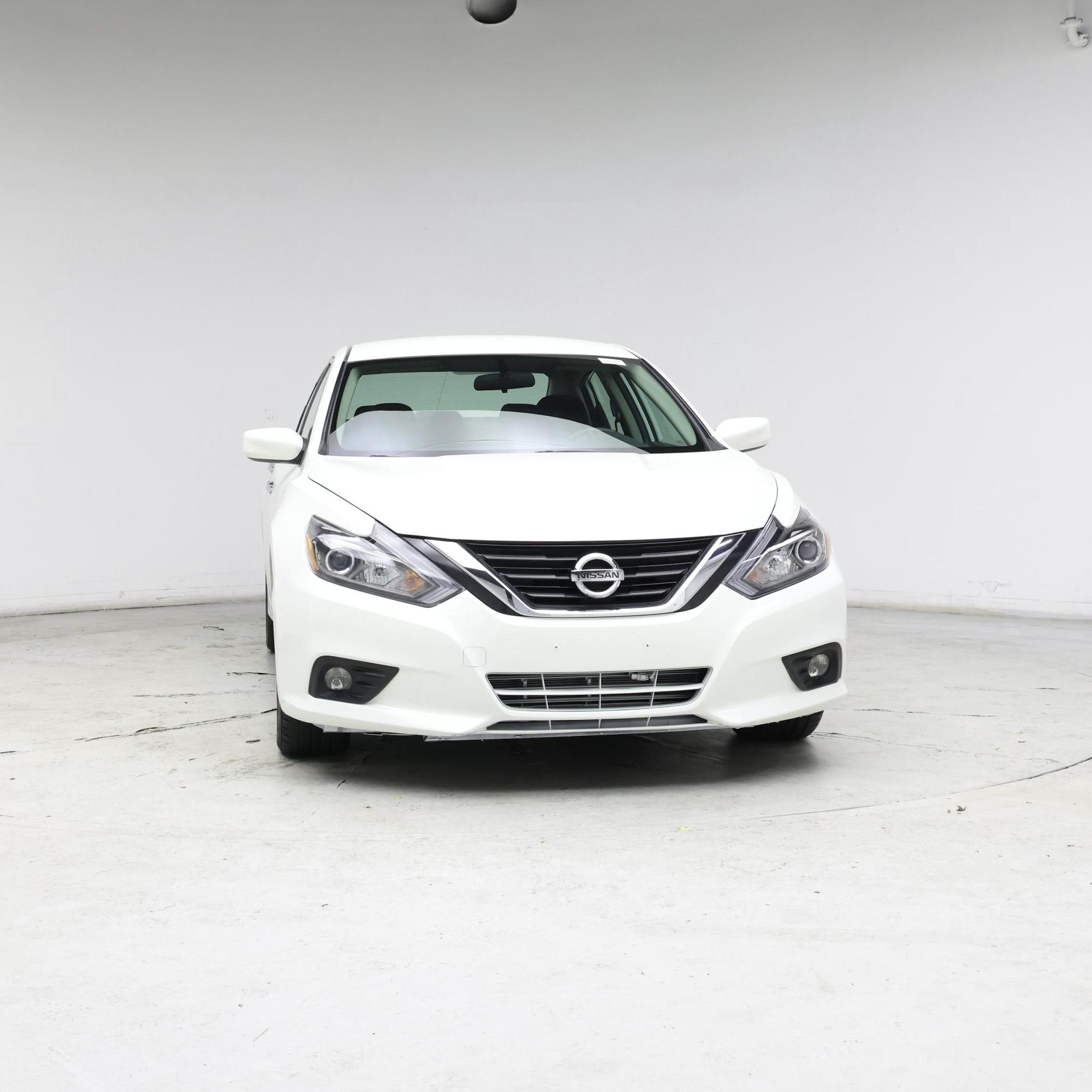 Thumbnail: 2017 Nissan Altima - 5