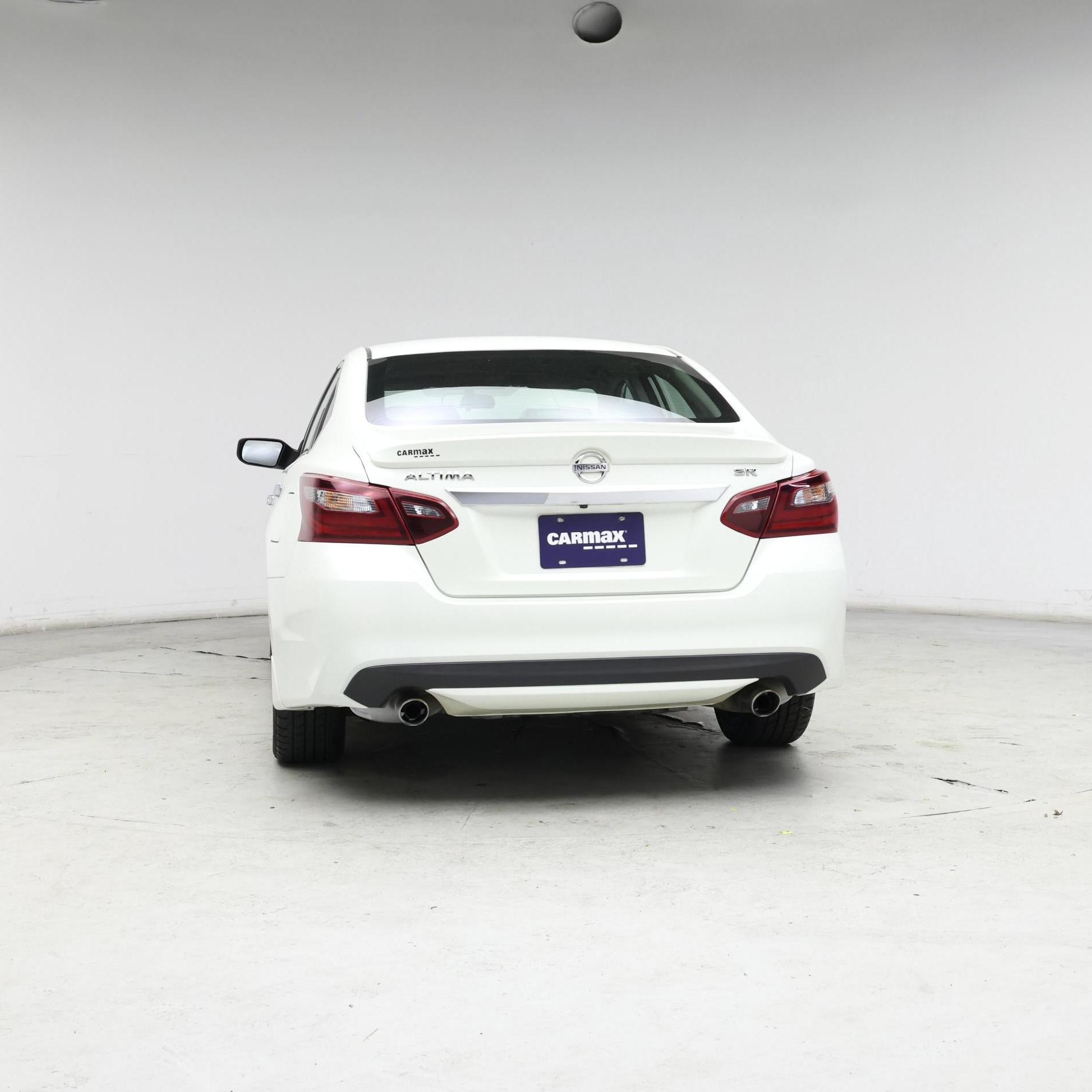 Thumbnail: 2017 Nissan Altima - 6