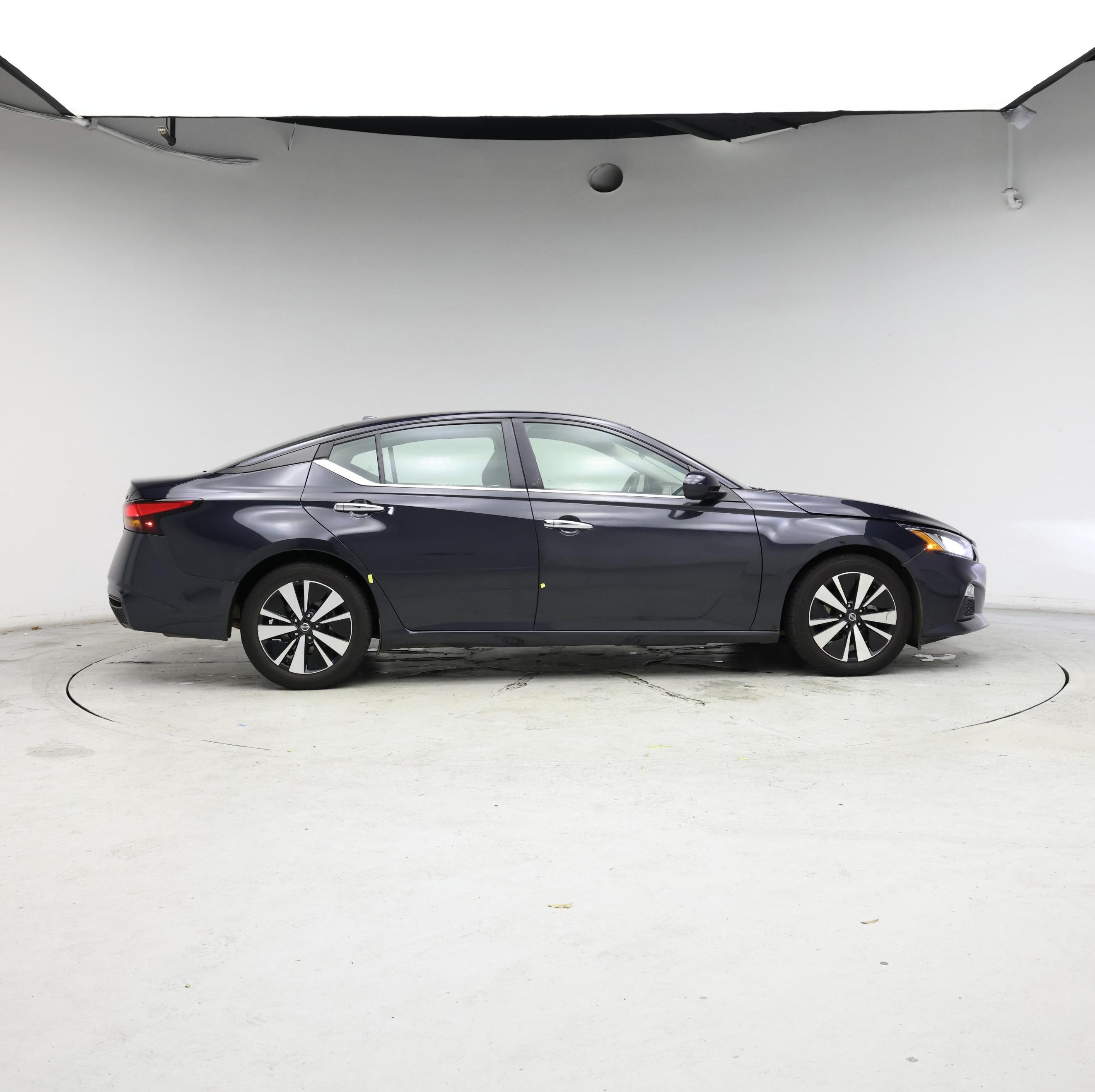 Thumbnail: 2022 Nissan Altima - 7