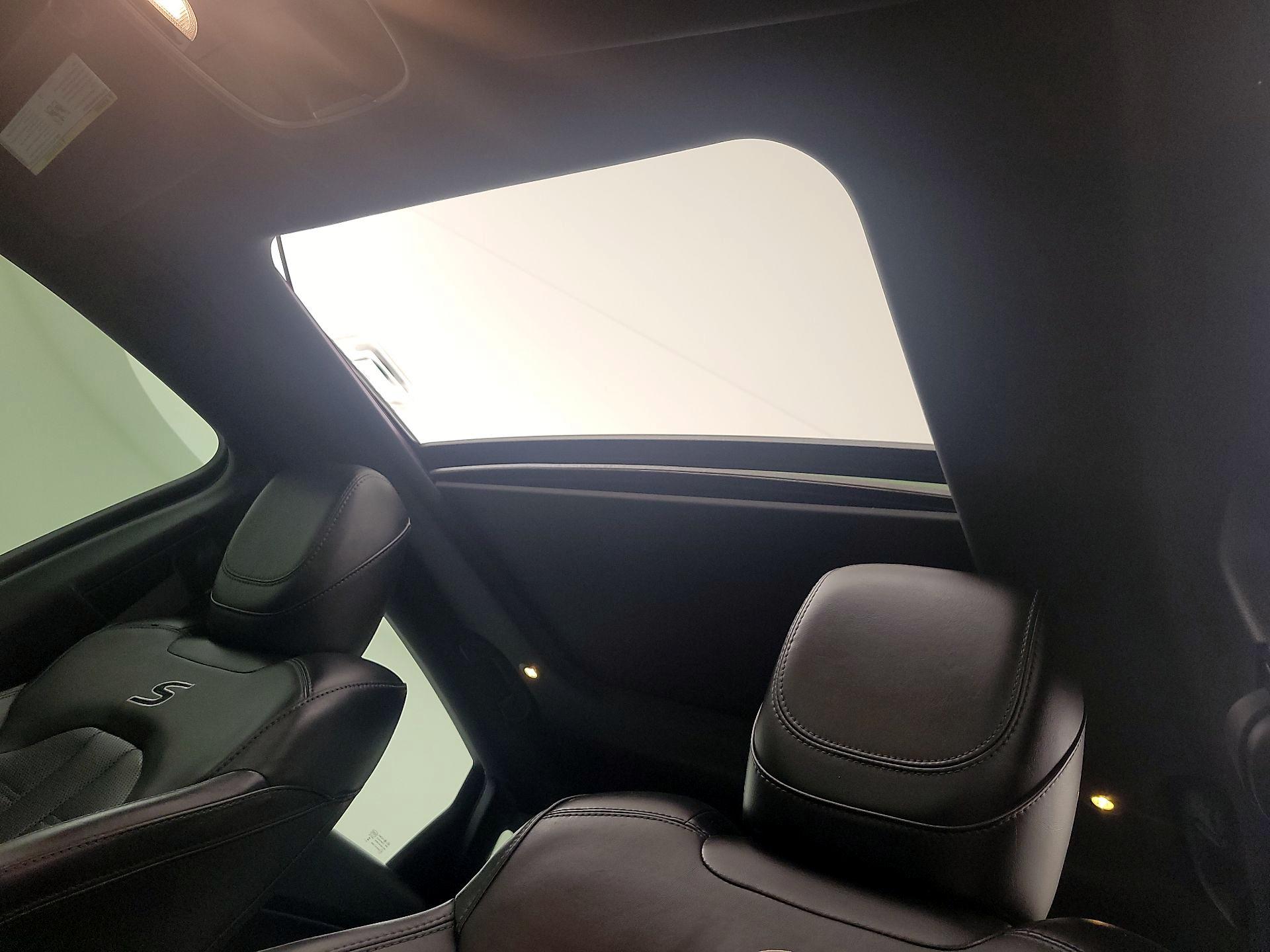 Thumbnail: 2015 Chrysler 200 - 20