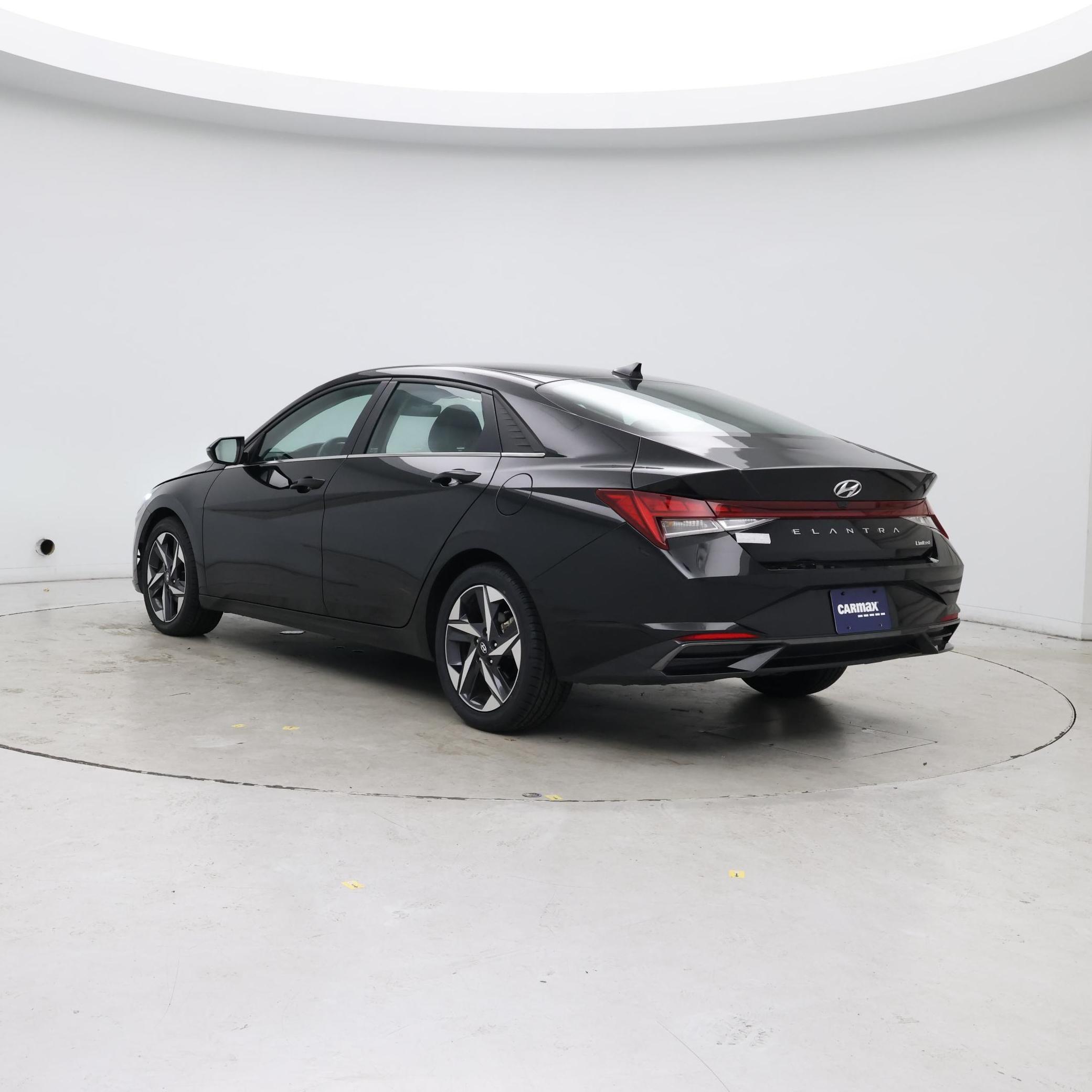 Thumbnail: 2023 Hyundai Elantra - 2