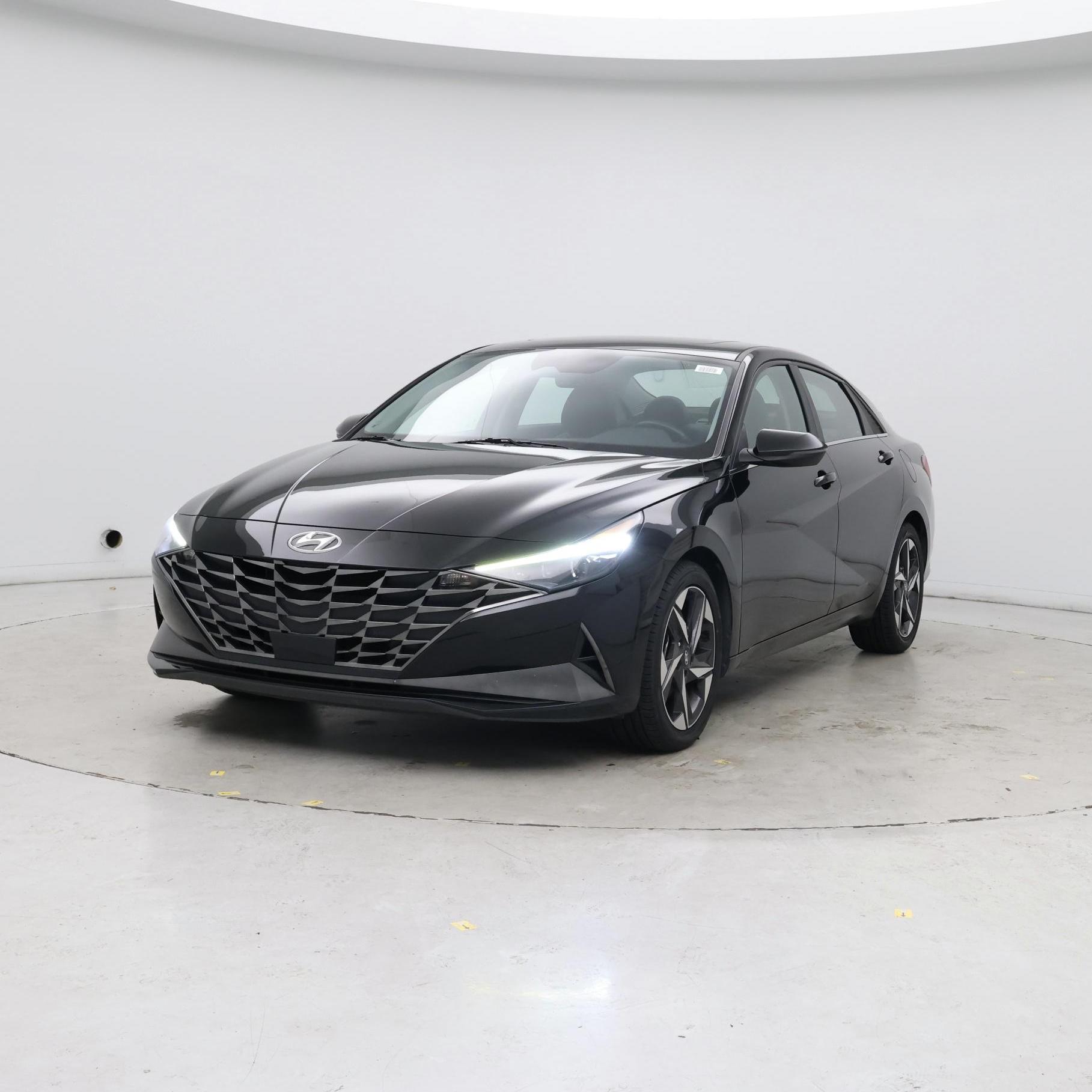 Thumbnail: 2023 Hyundai Elantra - 4
