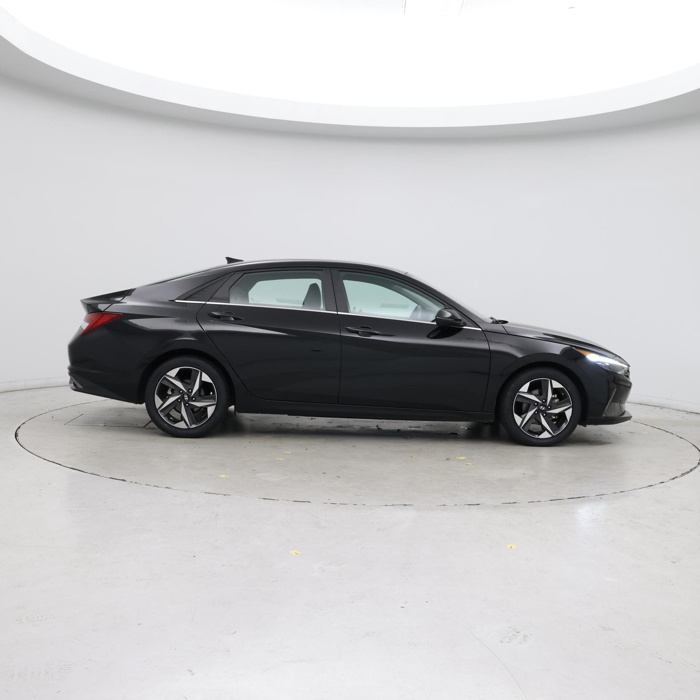 Thumbnail: 2023 Hyundai Elantra - 7