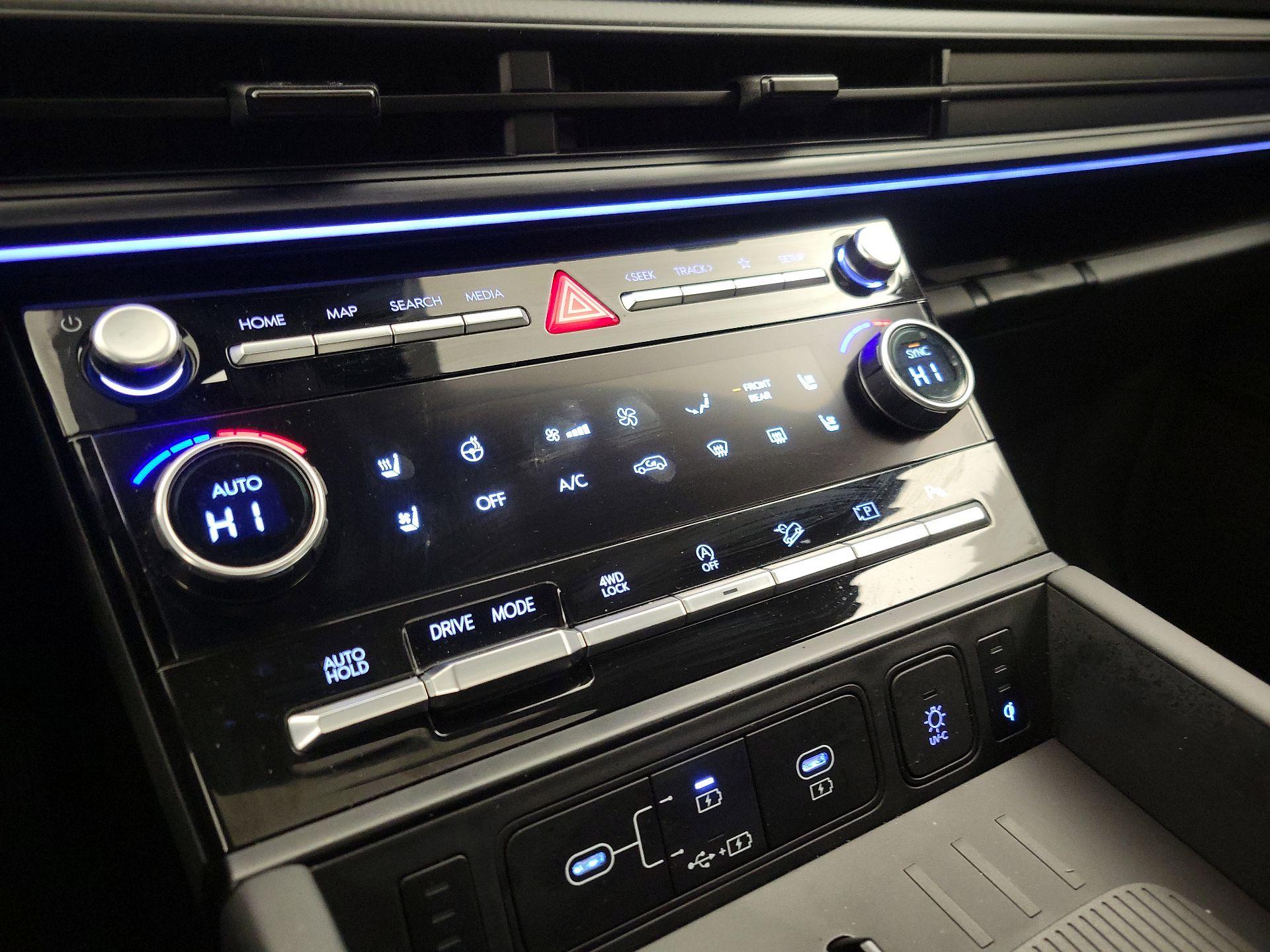 Thumbnail: 2024 Hyundai Santa Fe - 16