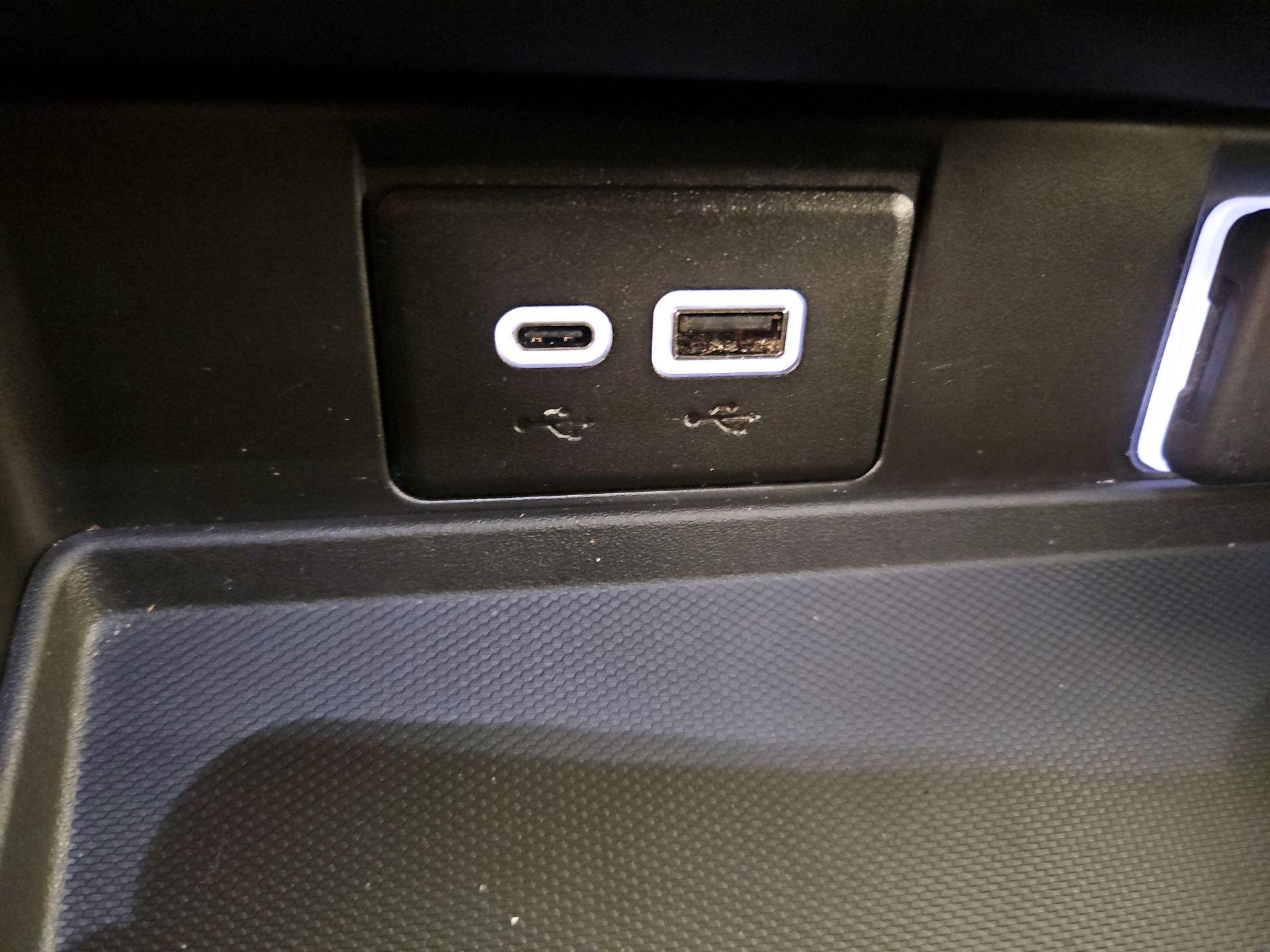 Thumbnail: 2024 Chevrolet Tahoe - 18