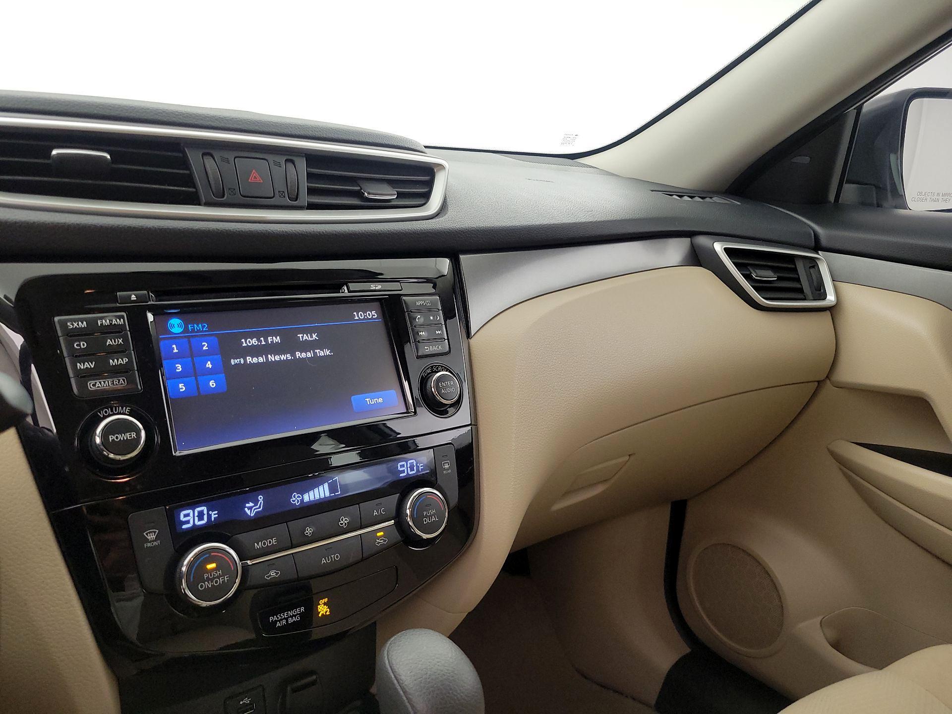 Thumbnail: 2016 Nissan Rogue - 16