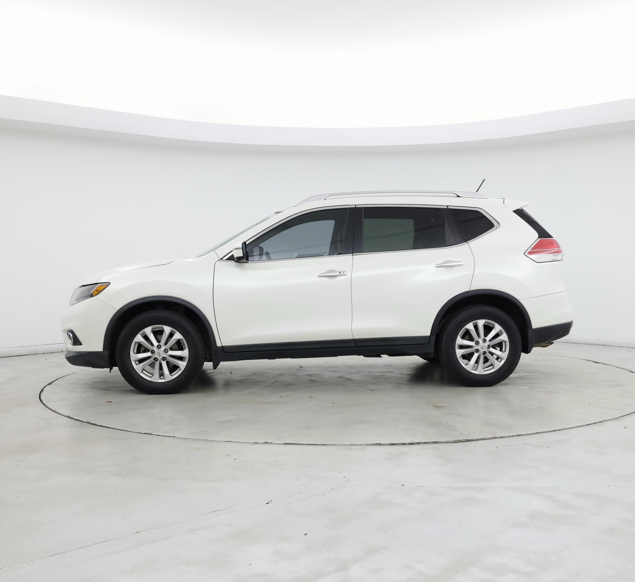 Thumbnail: 2016 Nissan Rogue - 3