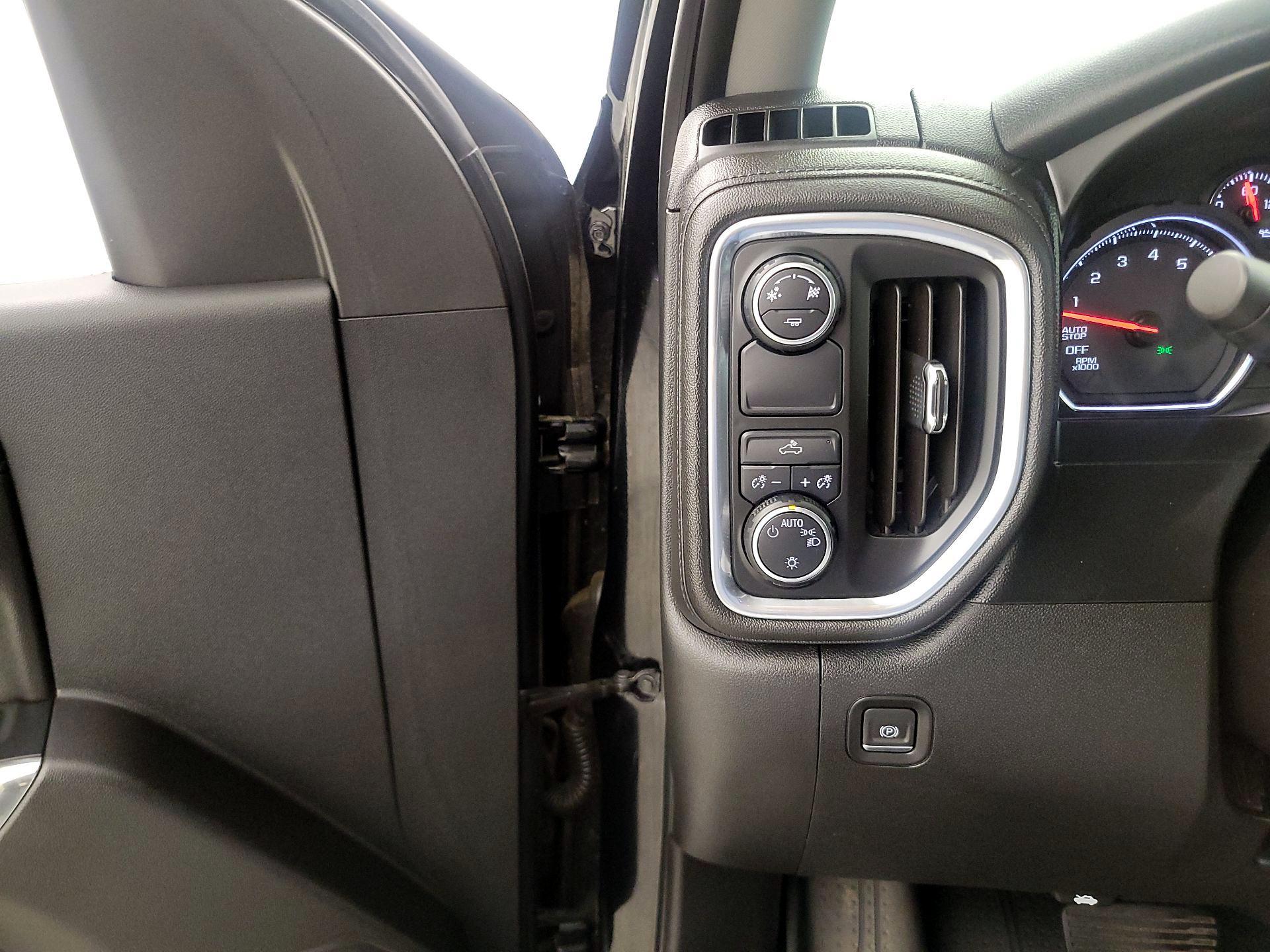 Thumbnail: 2019 Chevrolet Silverado 1500 - 13