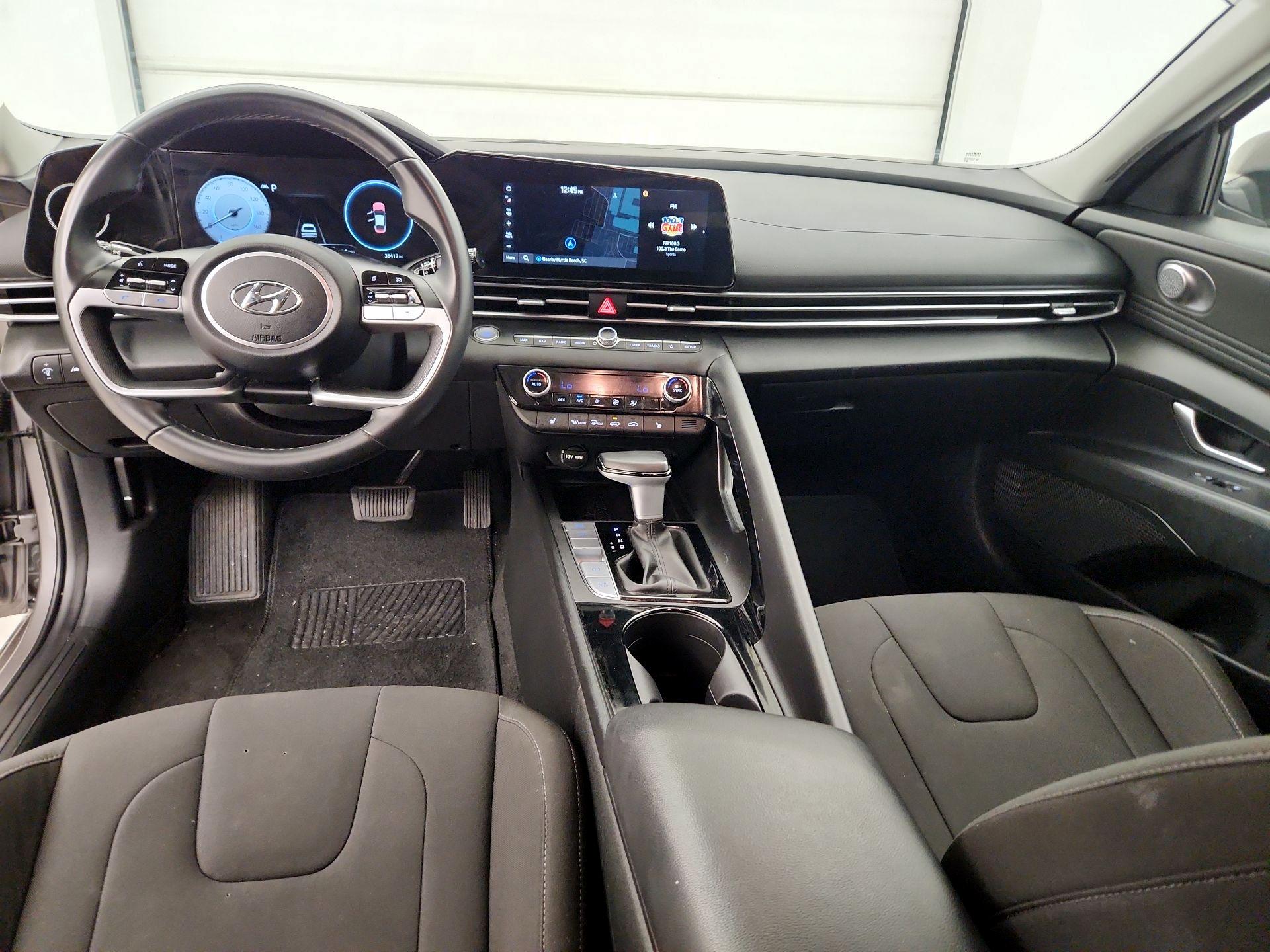 Thumbnail: 2023 Hyundai Elantra - 9