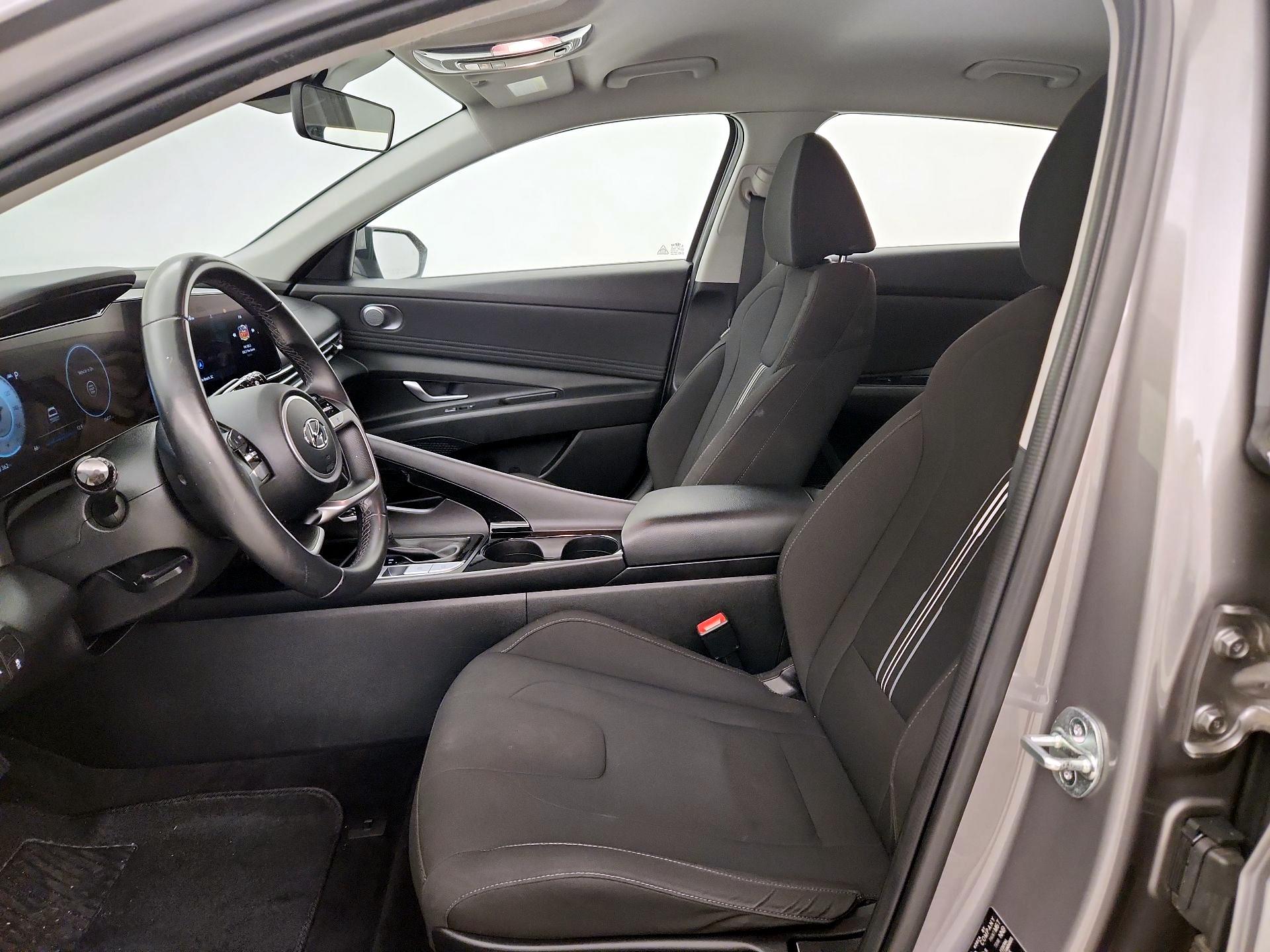 Thumbnail: 2023 Hyundai Elantra - 11