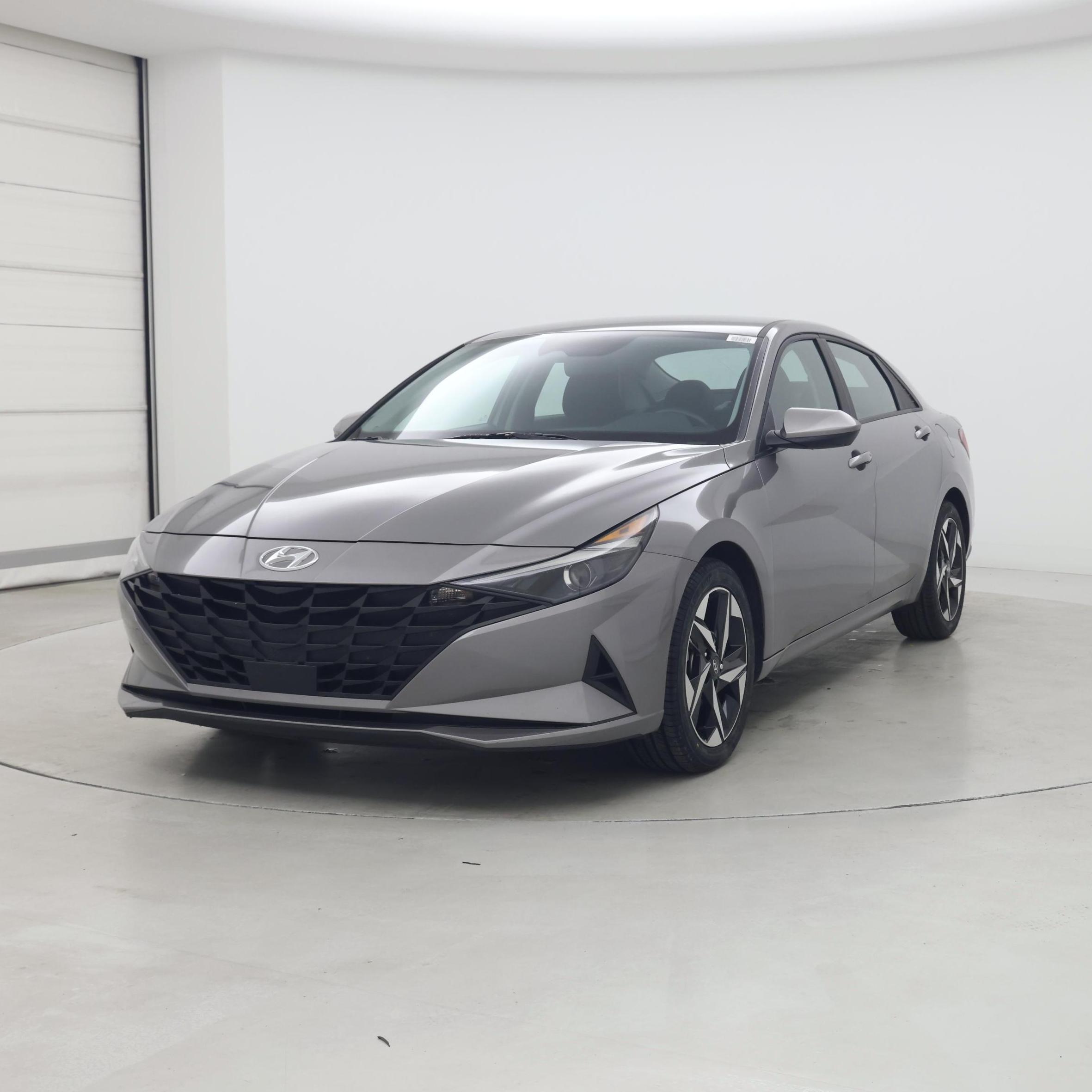 Thumbnail: 2023 Hyundai Elantra - 4