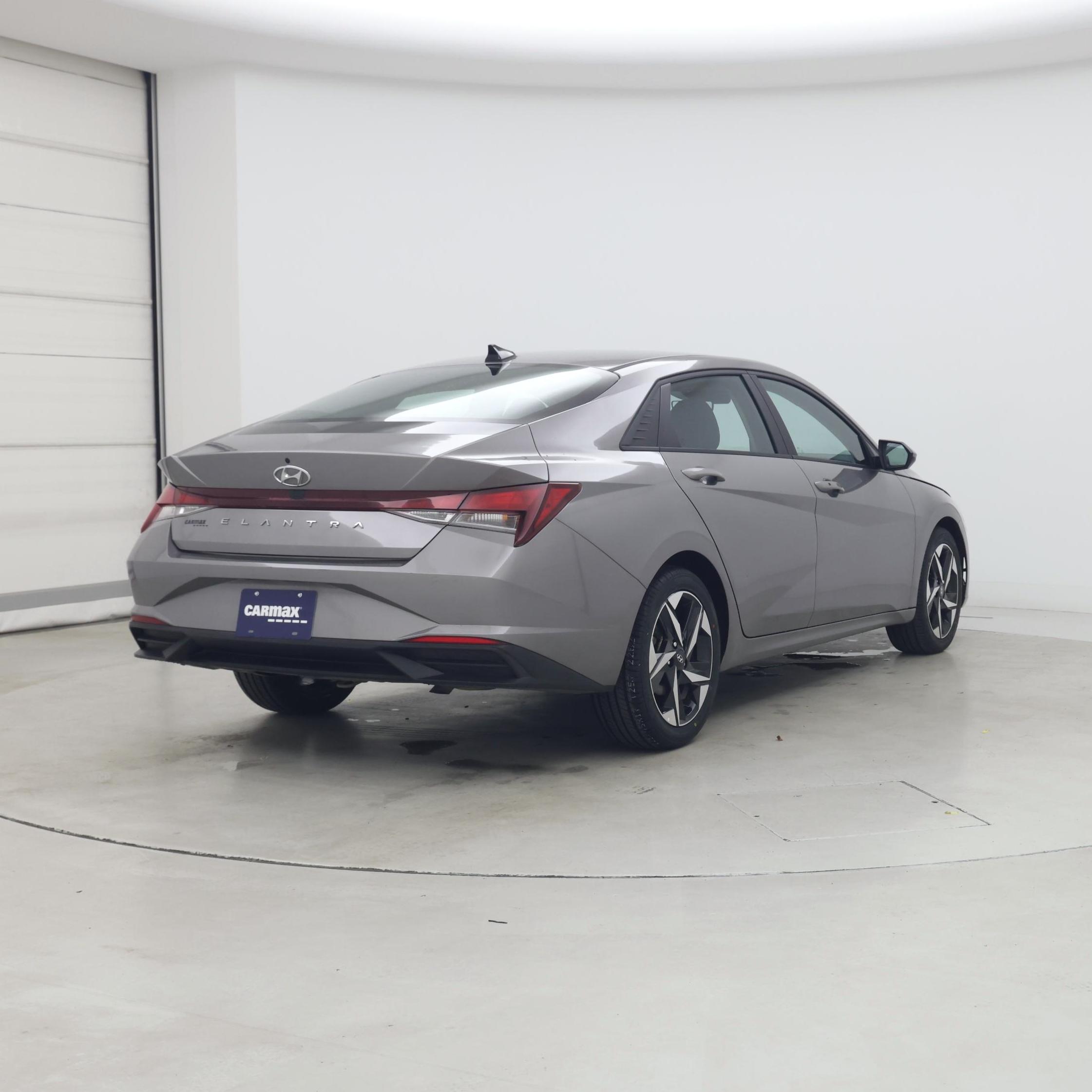 Thumbnail: 2023 Hyundai Elantra - 8