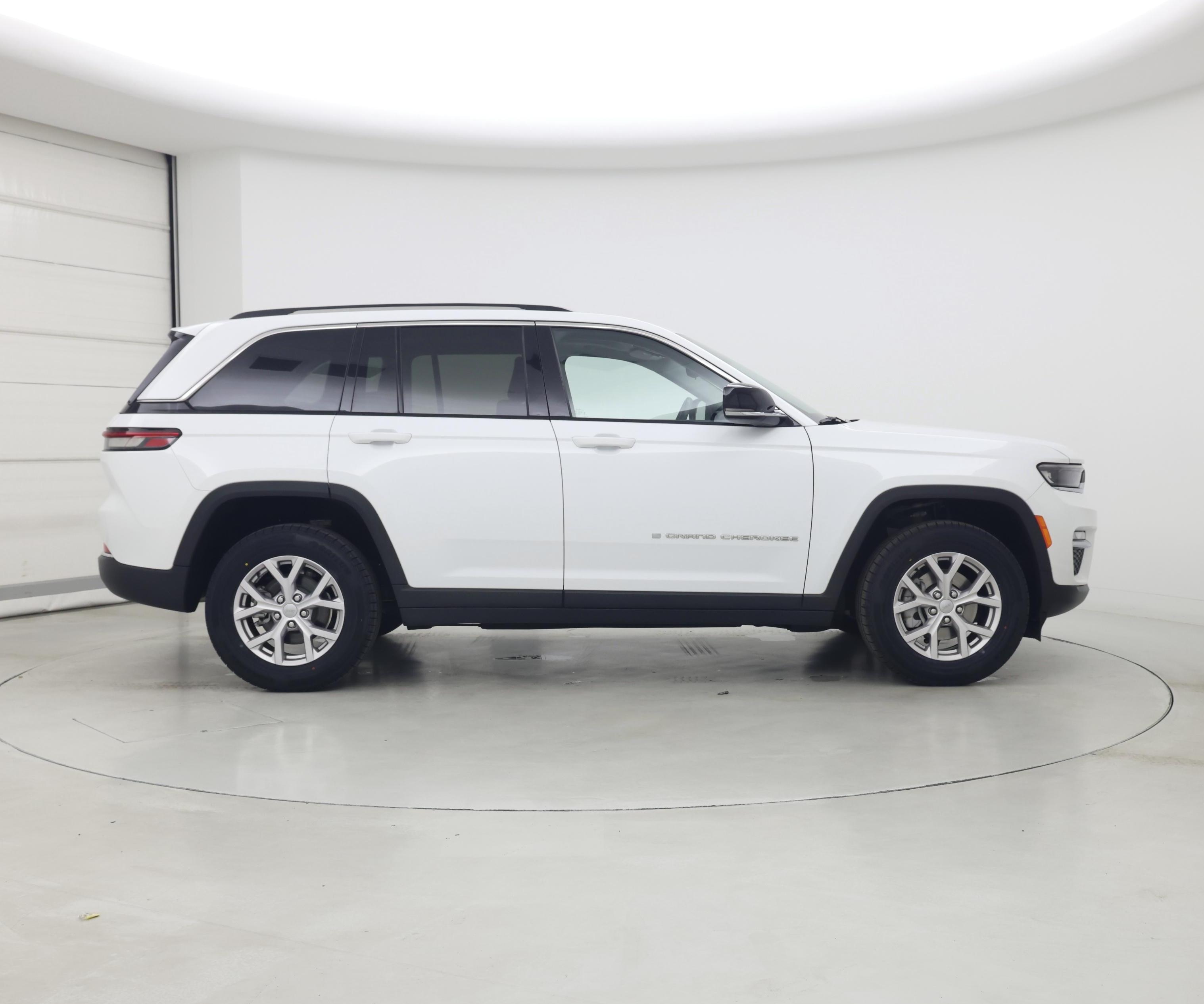 Thumbnail: 2022 Jeep Grand Cherokee - 7
