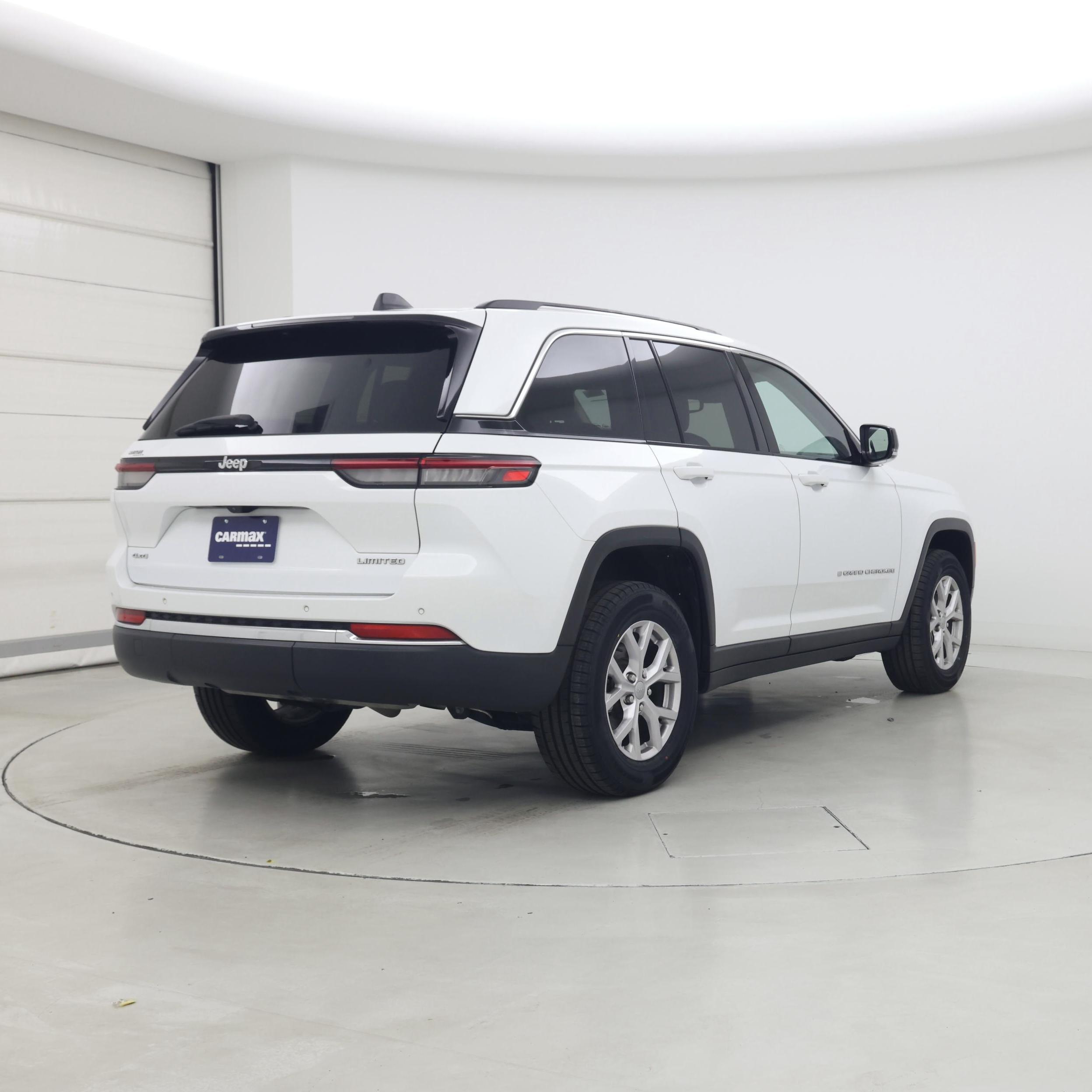 Thumbnail: 2022 Jeep Grand Cherokee - 8